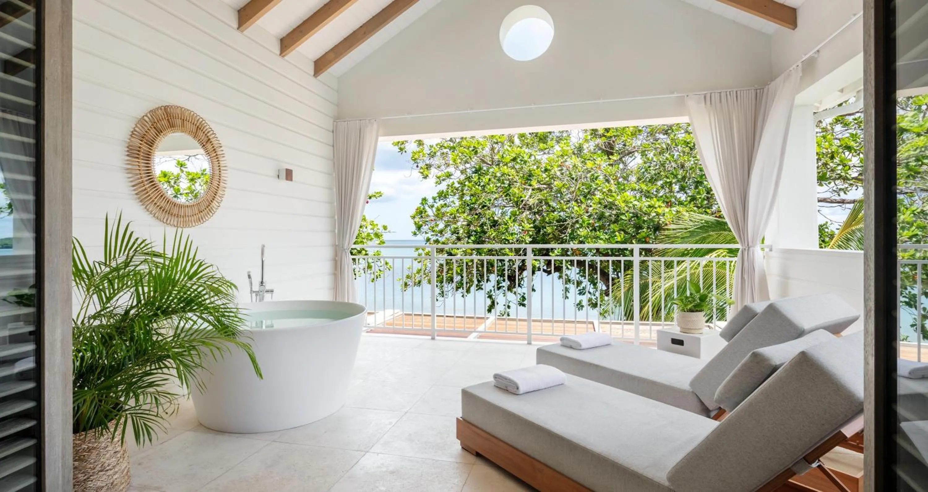 Photo of the whole room in Sandals Halcyon Beach All Inclusive - Couples Only