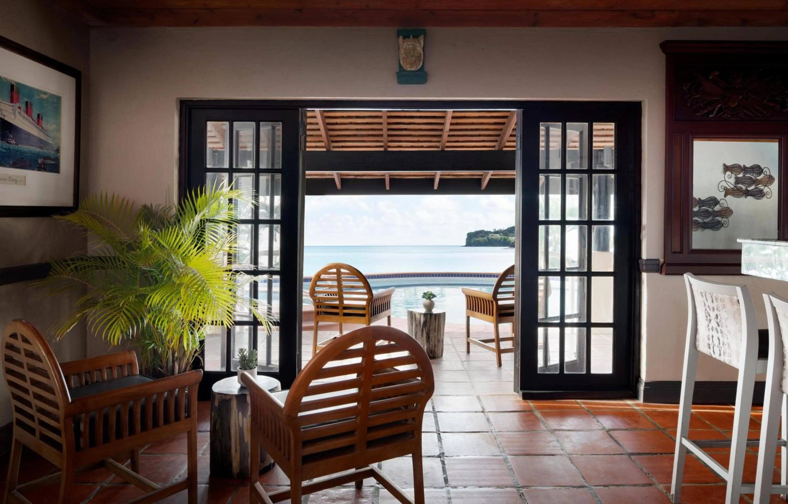 Lounge or bar in Sandals Regency La Toc All Inclusive Resort and Spa - Couples Only