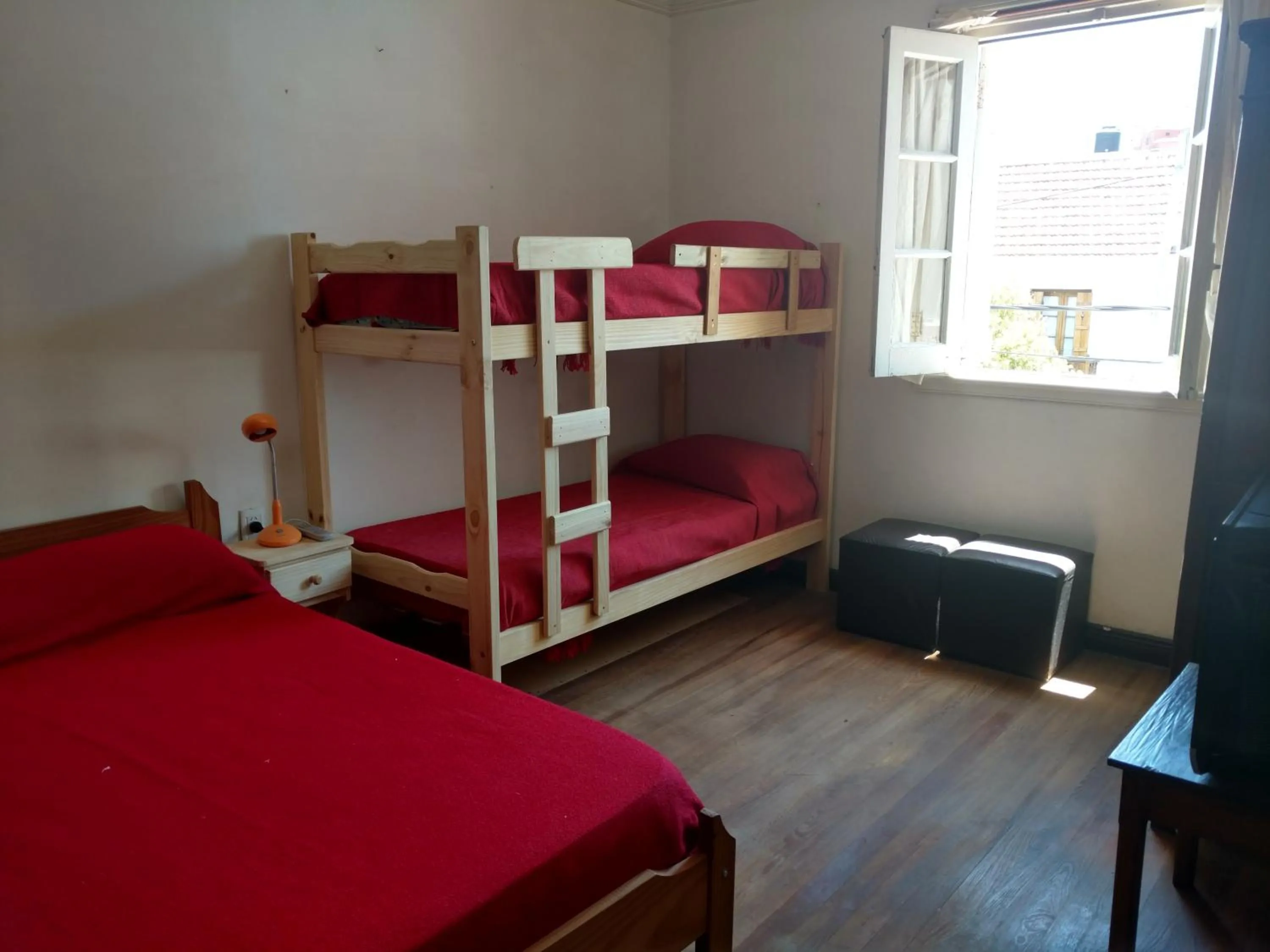 Photo of the whole room, Bed in Hostería Almirante Brown
