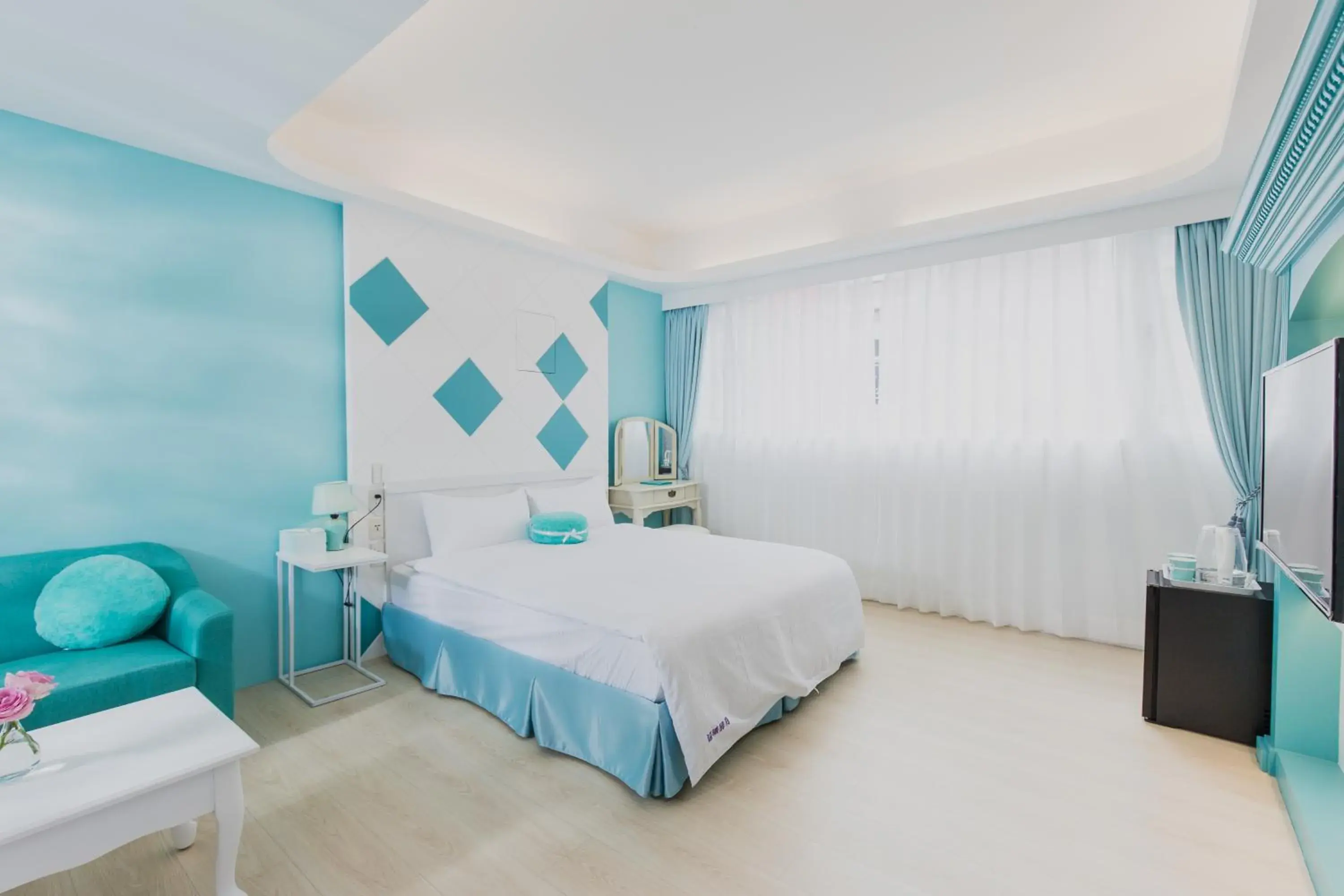 Deluxe Double Room with Bath in 瑞豐夜市 Welcome The Sun Enjoy The Moon Deluxe Double Room with Bath in 瑞豐夜市 Welcome The Sun Enjoy The Moon