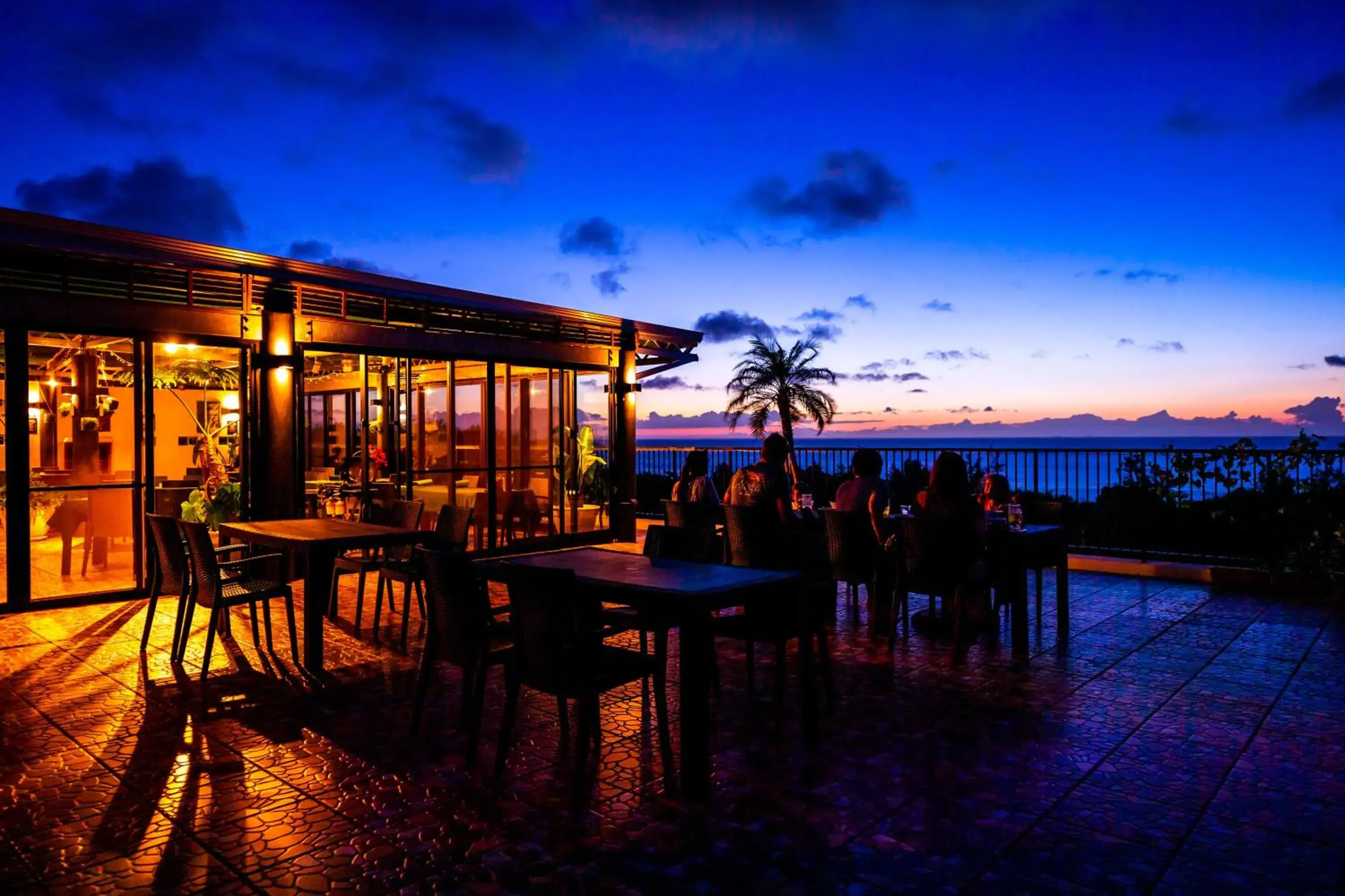 Restaurant/places to eat in The Peridot Smart Hotel Tancha Ward Restaurant/places to eat in The Peridot Smart Hotel Tancha Ward