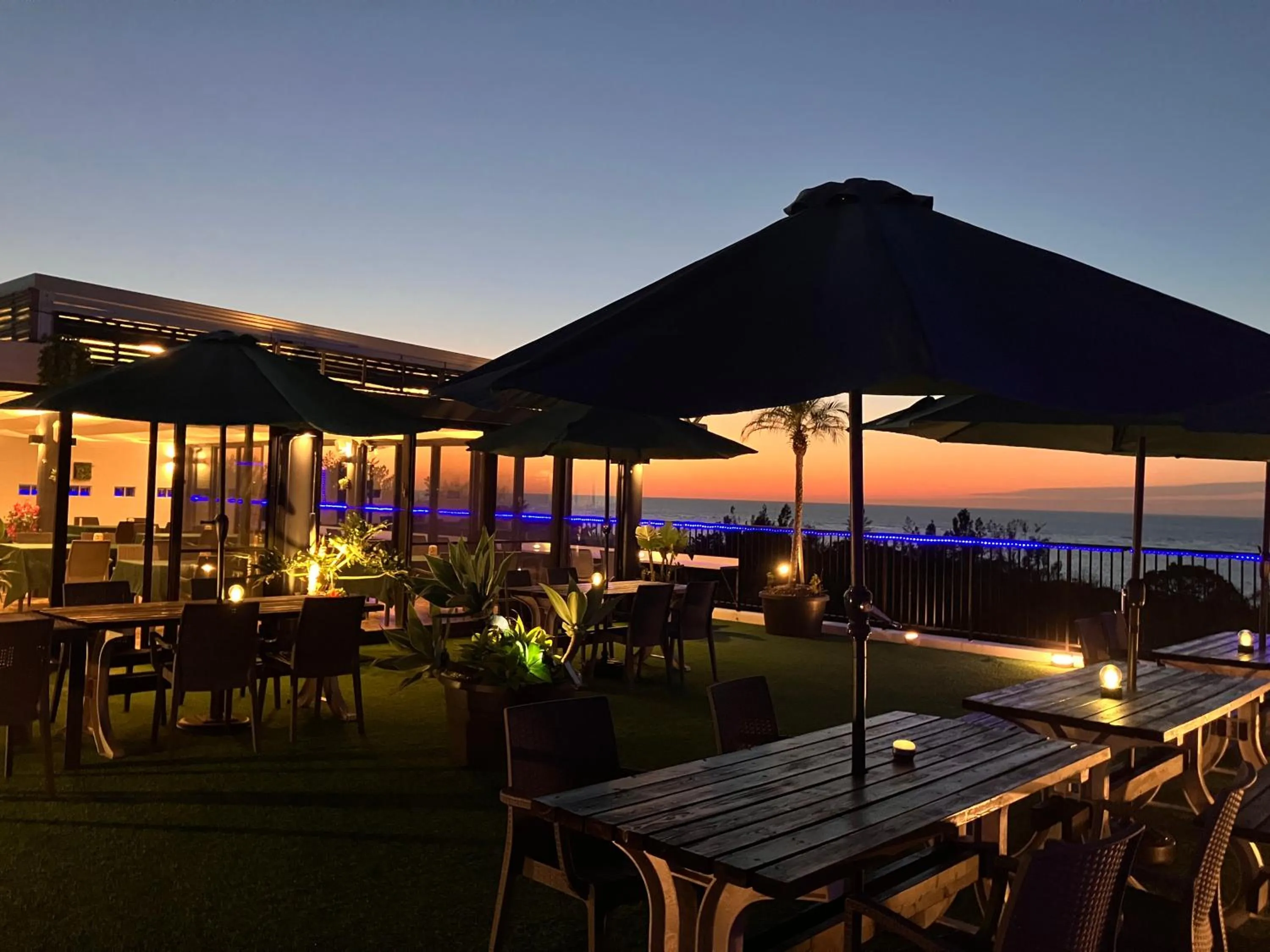 Restaurant/places to eat in The Peridot Smart Hotel Tancha Ward