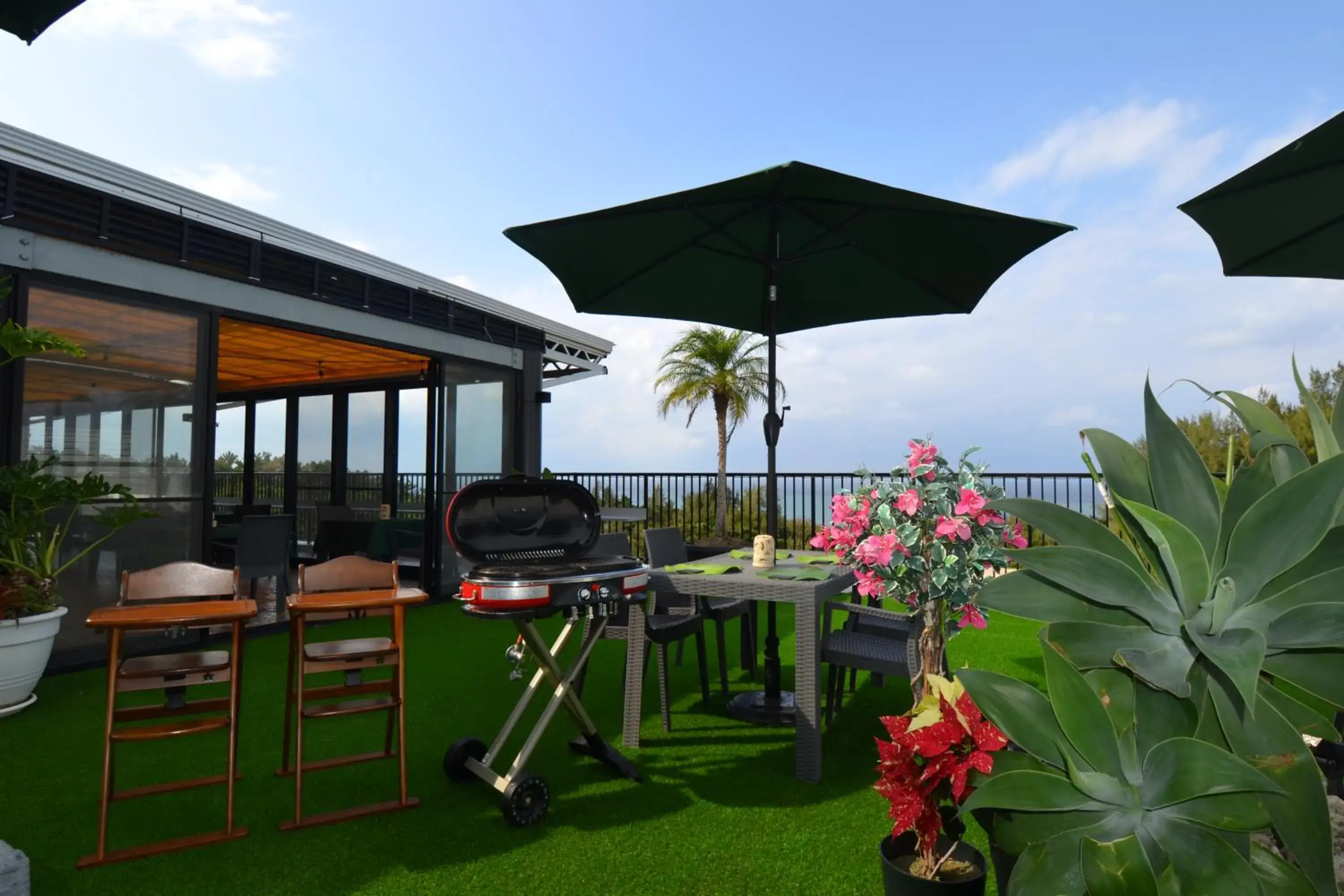 Restaurant/places to eat in The Peridot Smart Hotel Tancha Ward Restaurant/places to eat in The Peridot Smart Hotel Tancha Ward