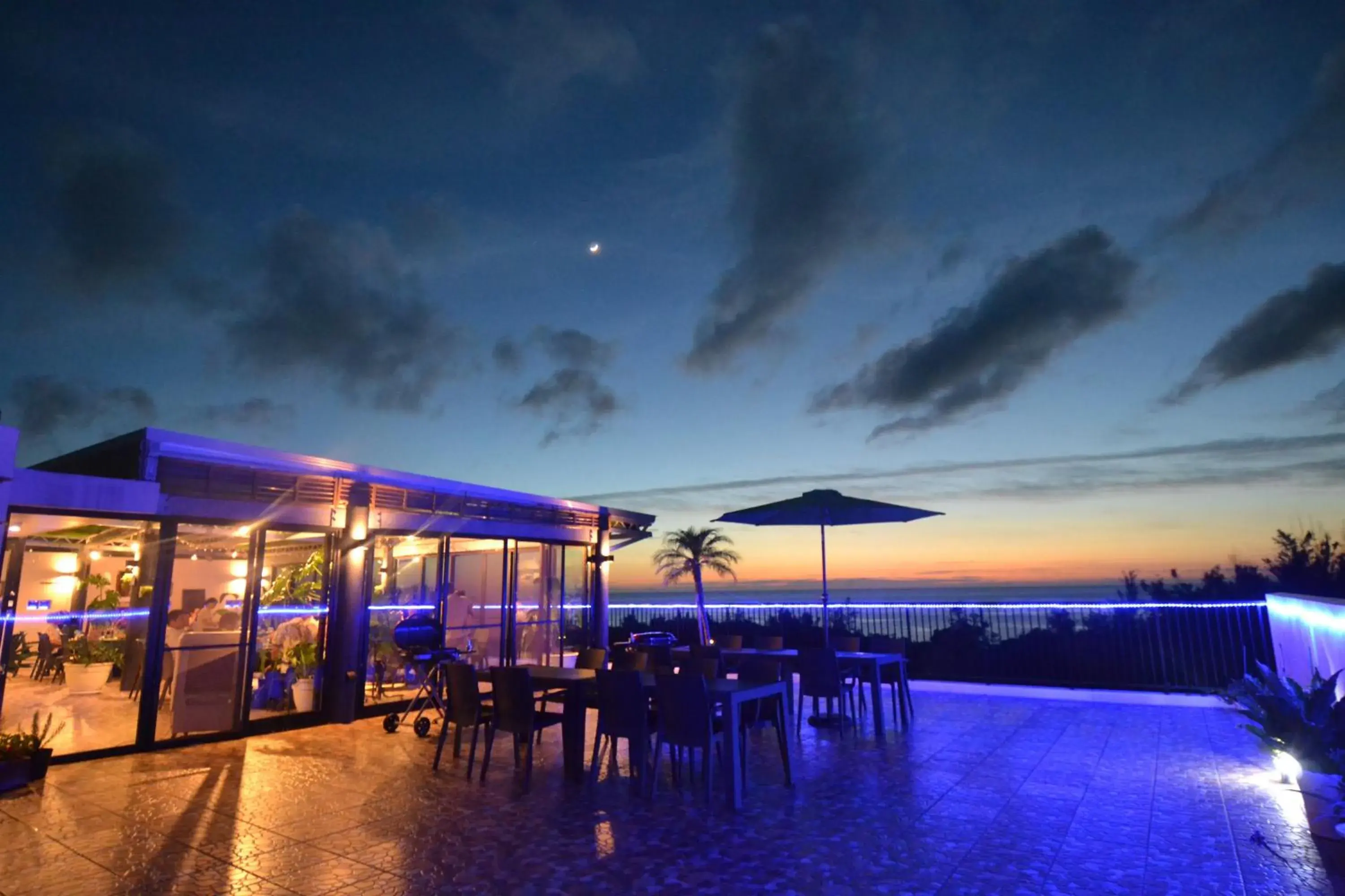 Restaurant/places to eat in The Peridot Smart Hotel Tancha Ward Restaurant/places to eat in The Peridot Smart Hotel Tancha Ward