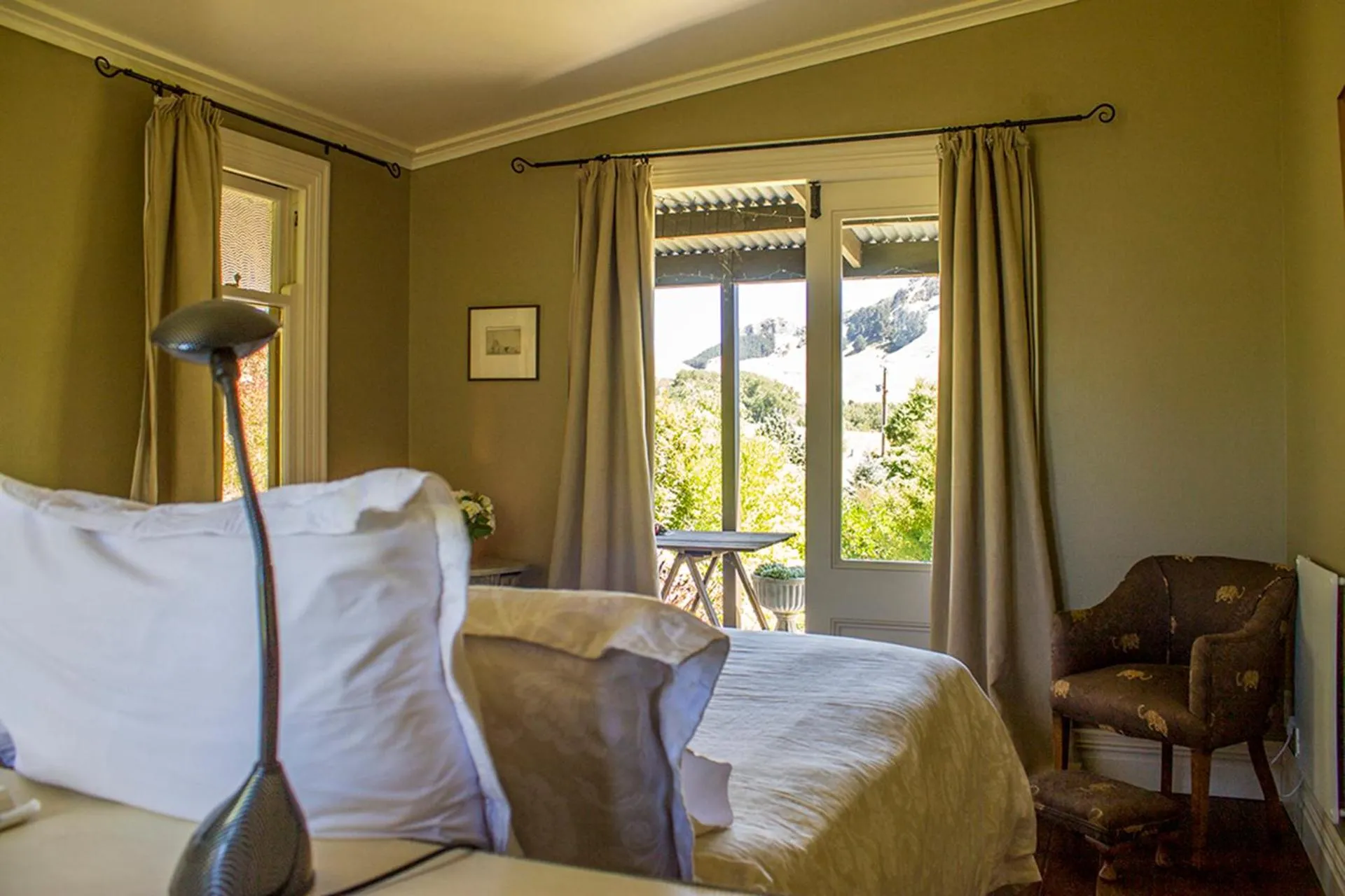 Bedroom, Bed in Secluded Haven Near Bush, Beach & Havelock North