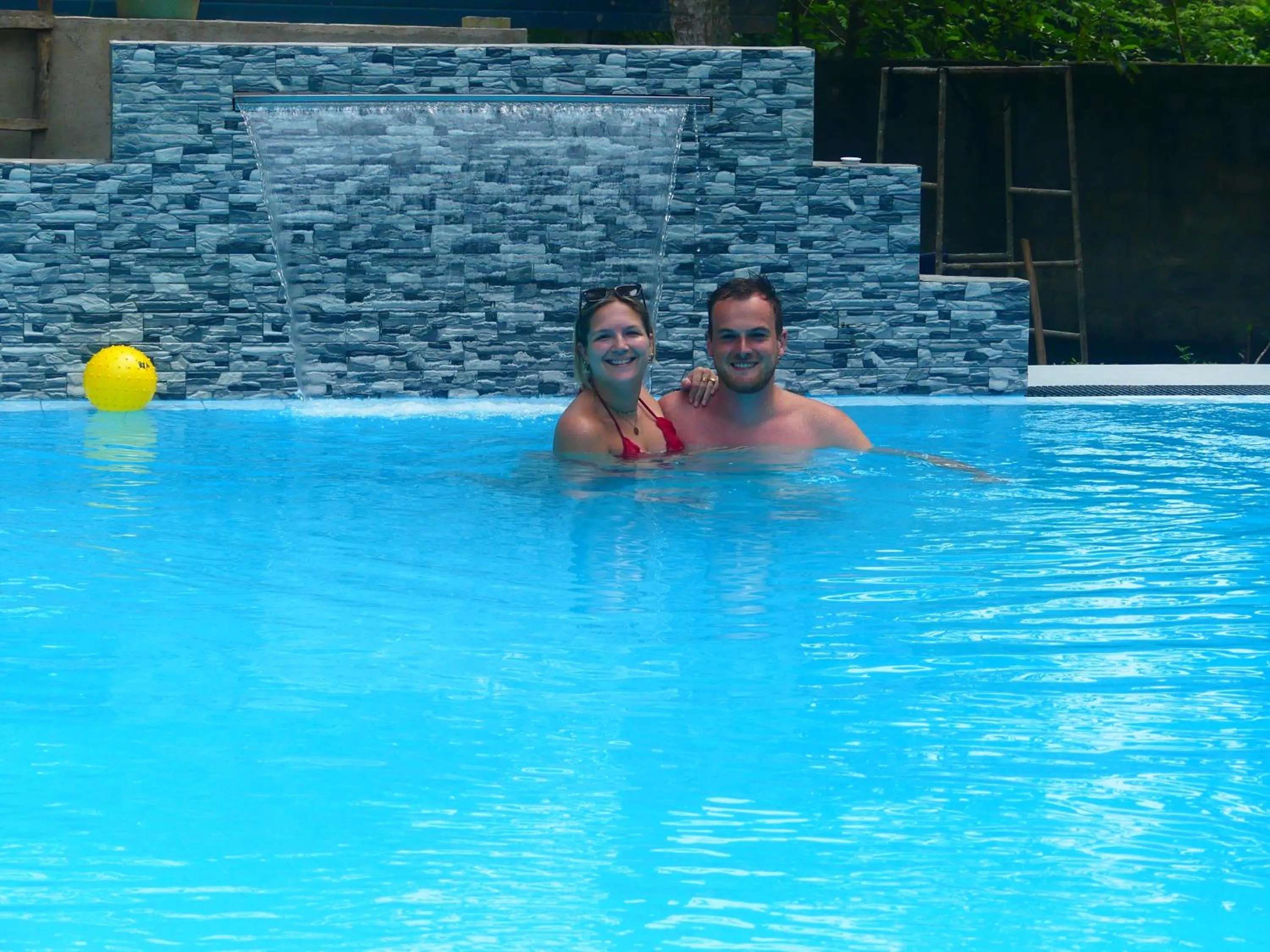 Swimming pool in Ging View Villa