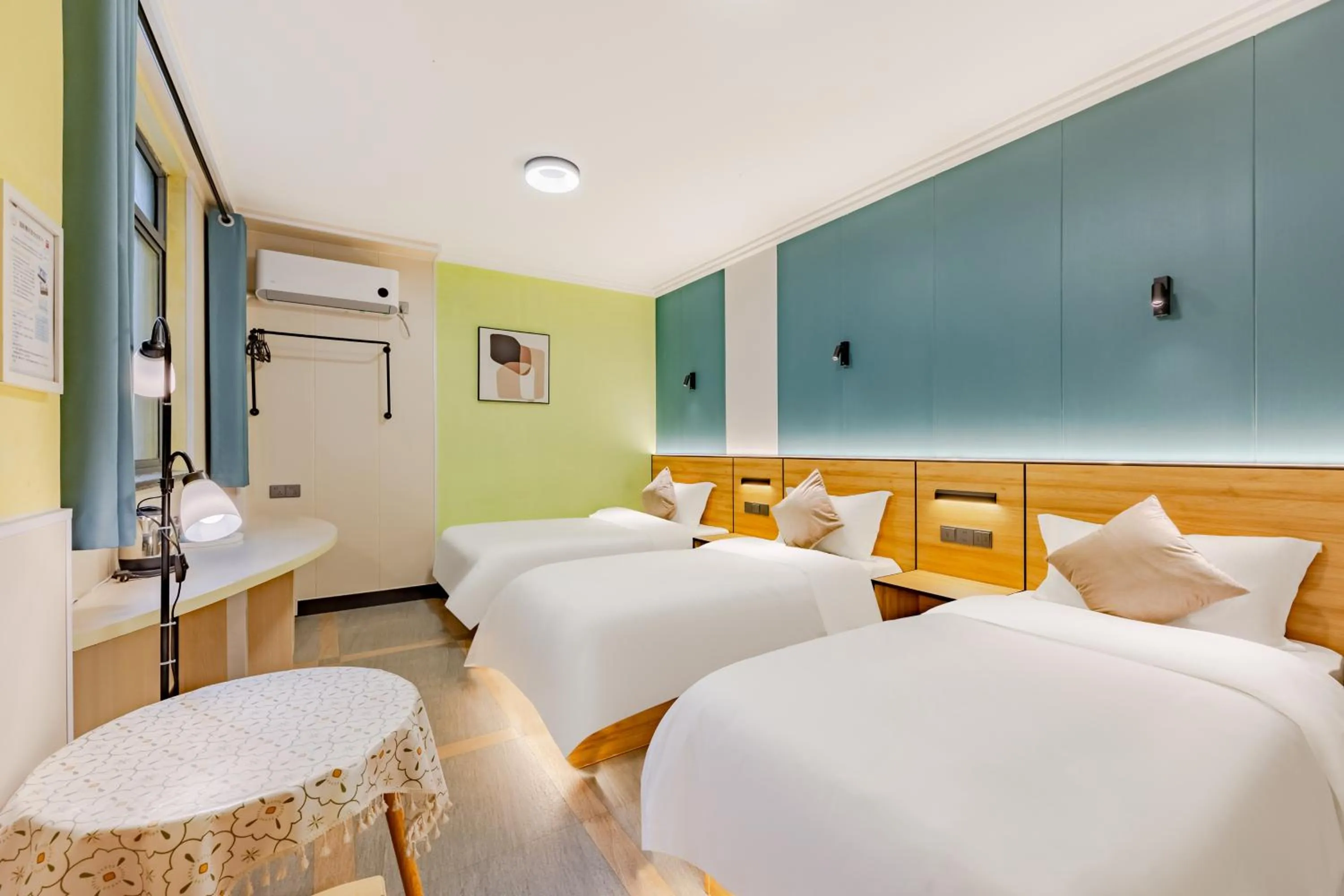 Bed in Kunlun International Youth Hostel