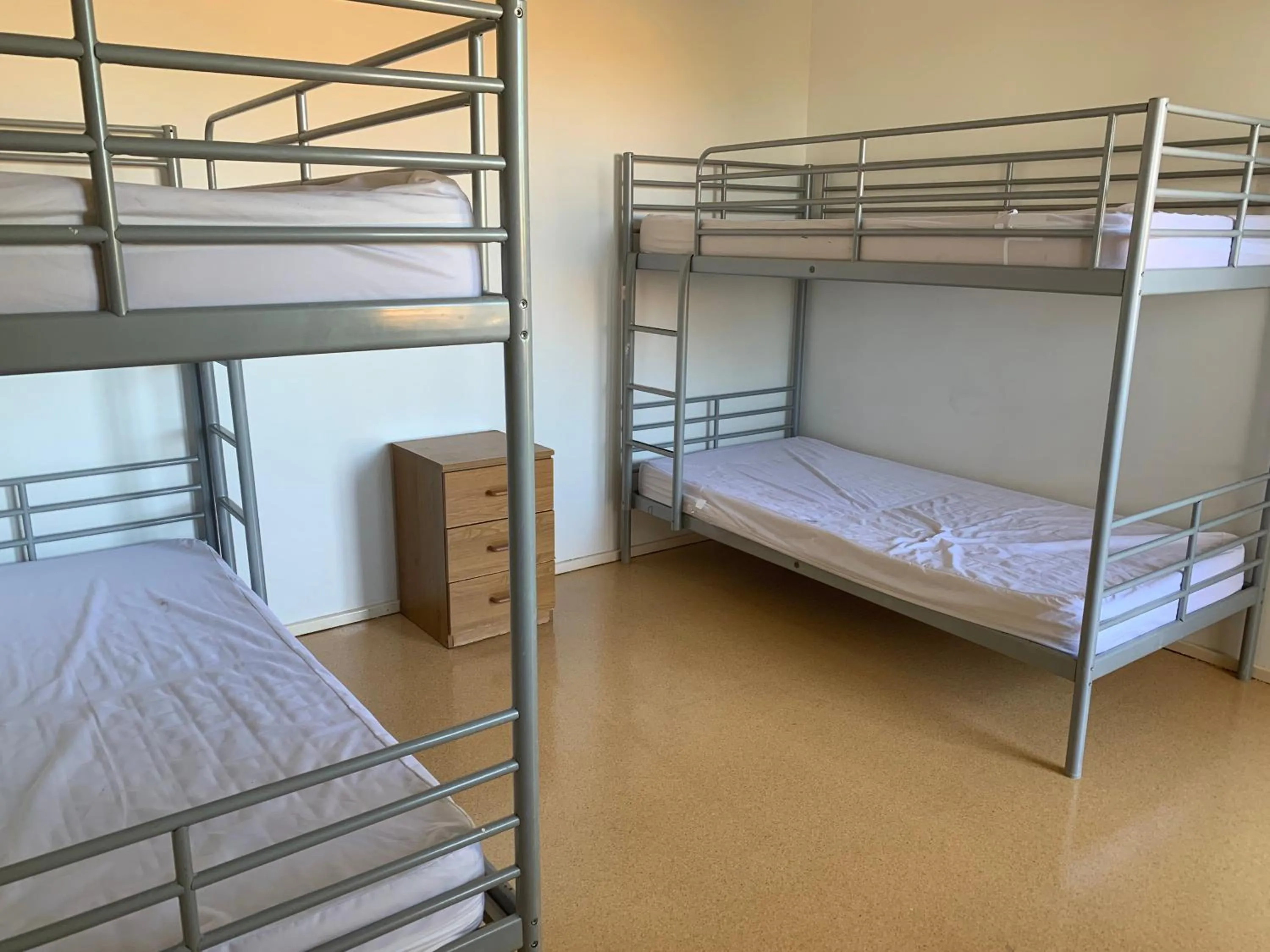 Photo of the whole room, Bed in Roey Backpackers and Party Bar