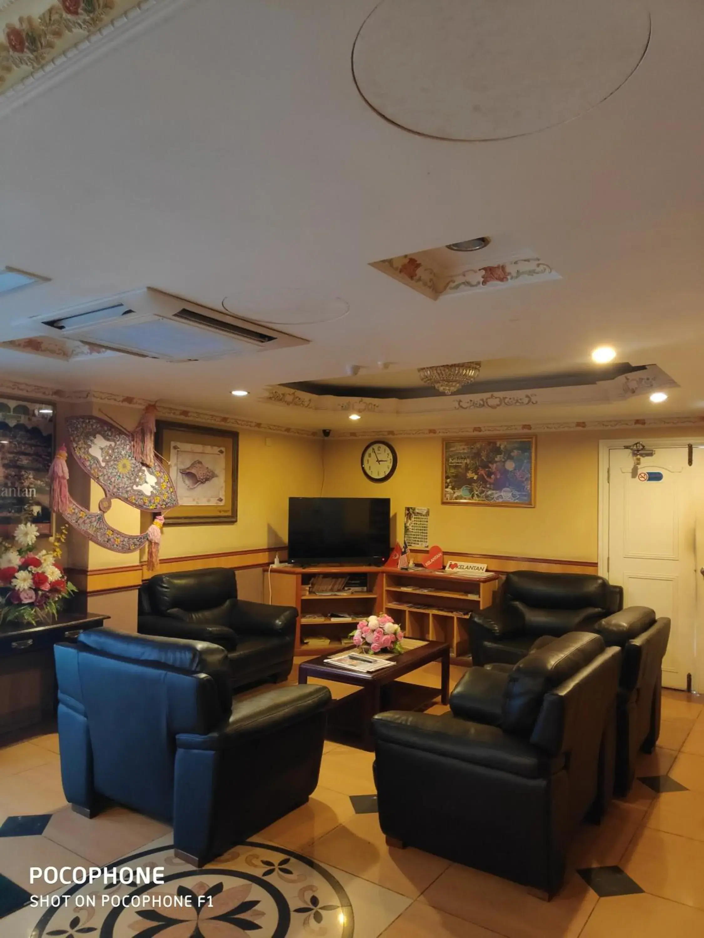 Property building in Flora Place Hotel Property building in Flora Place Hotel