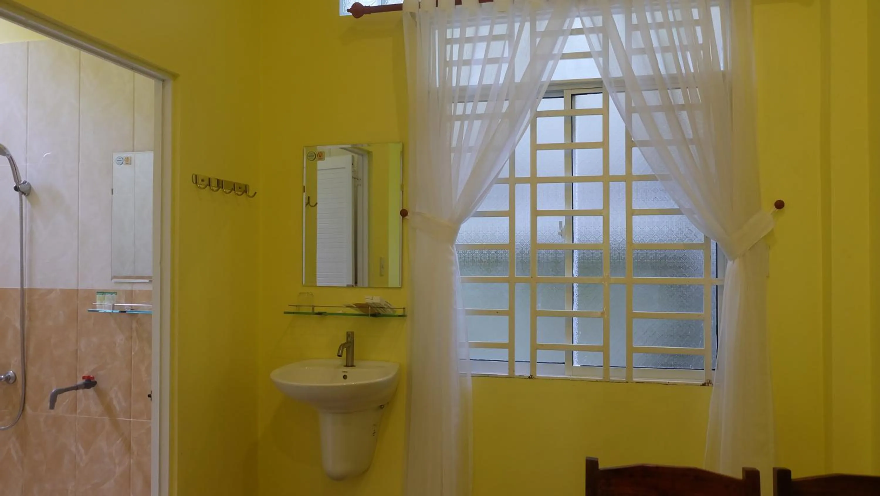 Bathroom in Mai Binh Phuong Bungalow