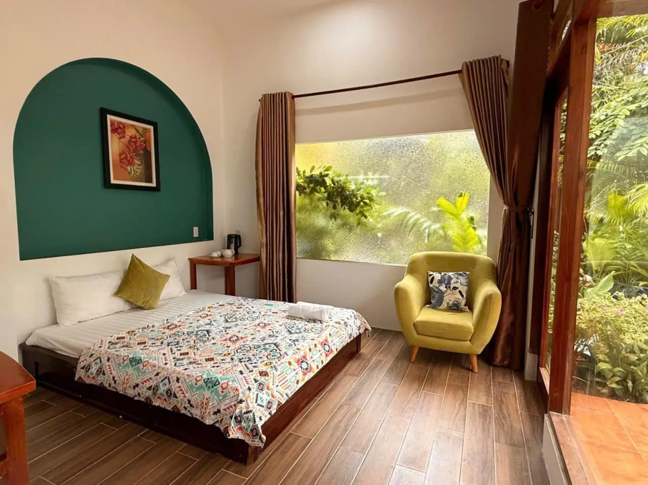 Property building, Bed in Mai Binh Phuong Bungalow