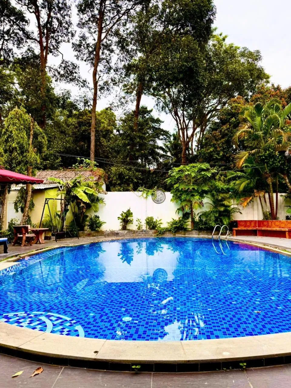 Swimming pool in Mai Binh Phuong Bungalow