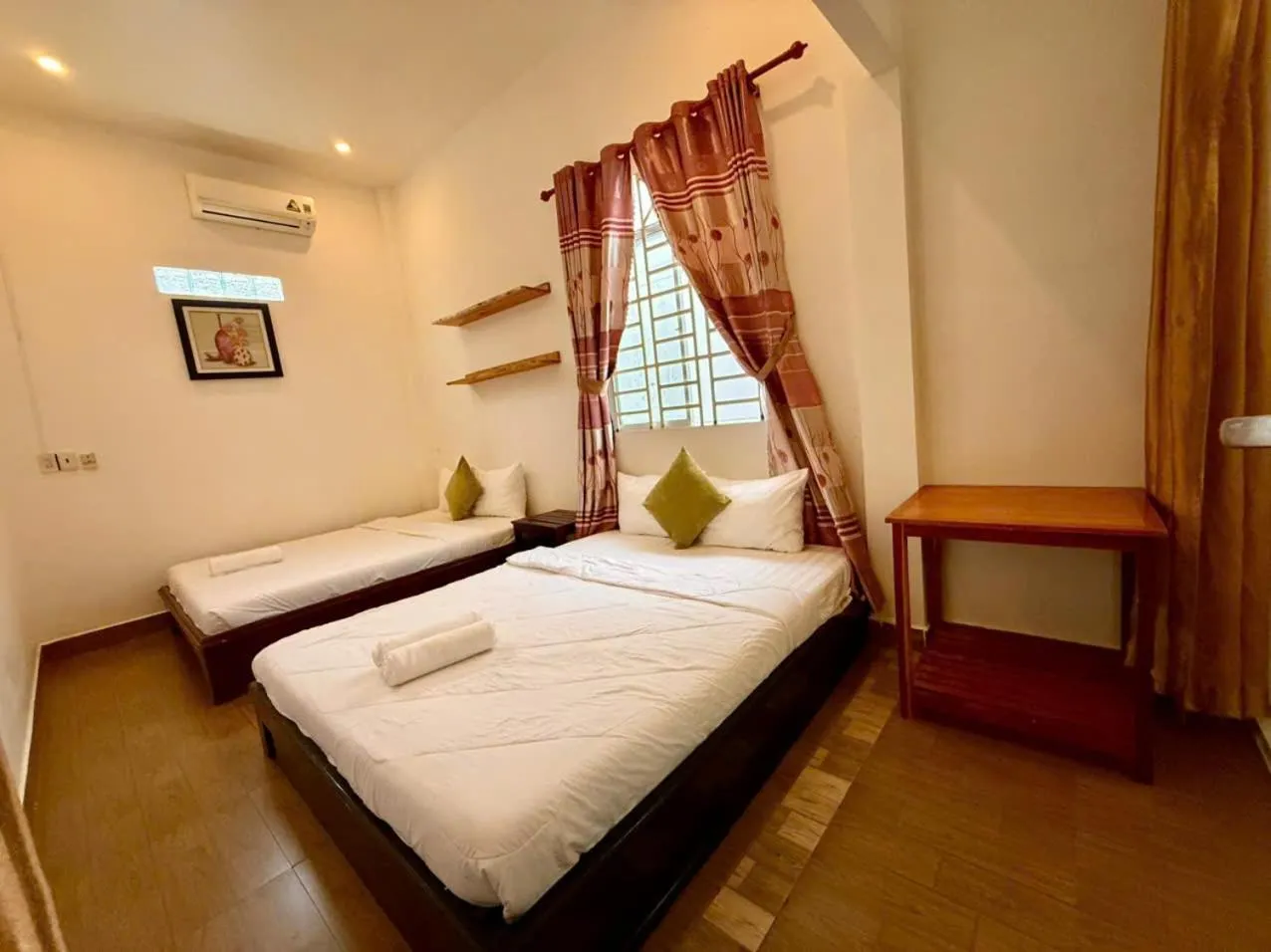 Property building, Bed in Mai Binh Phuong Bungalow