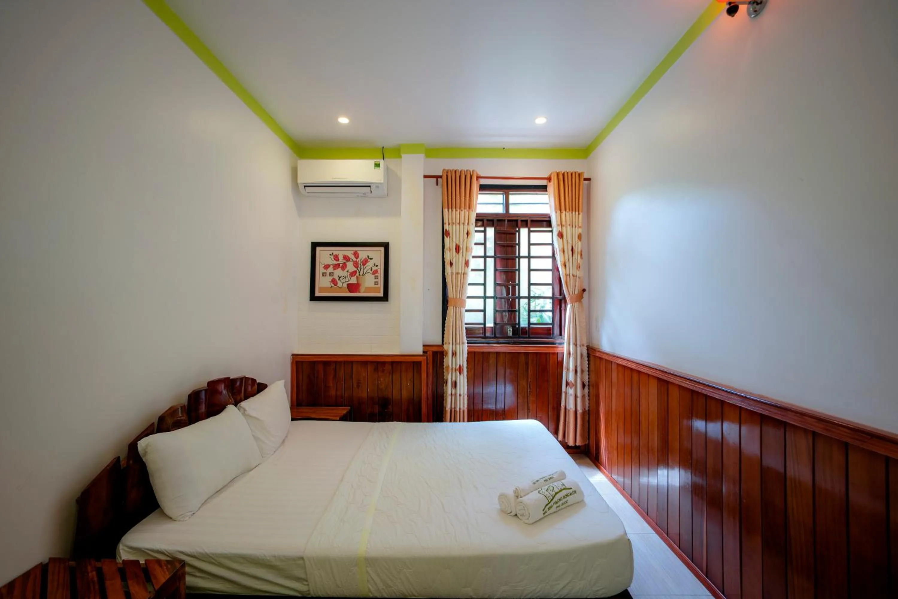 Bedroom, Bed in Mai Binh Phuong Bungalow