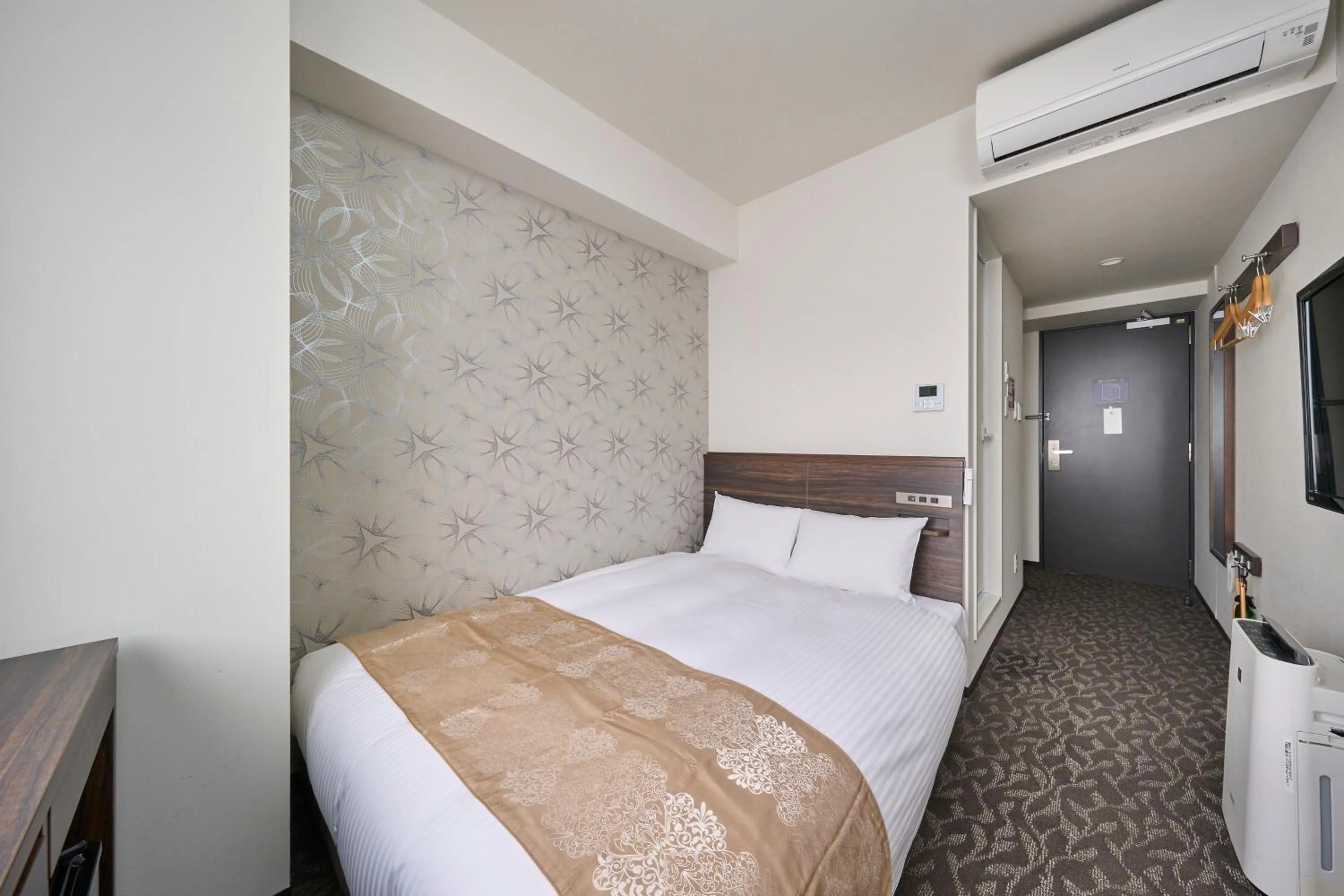 Photo of the whole room, Bed in Hotel Axia Inn Sapporo Susukino