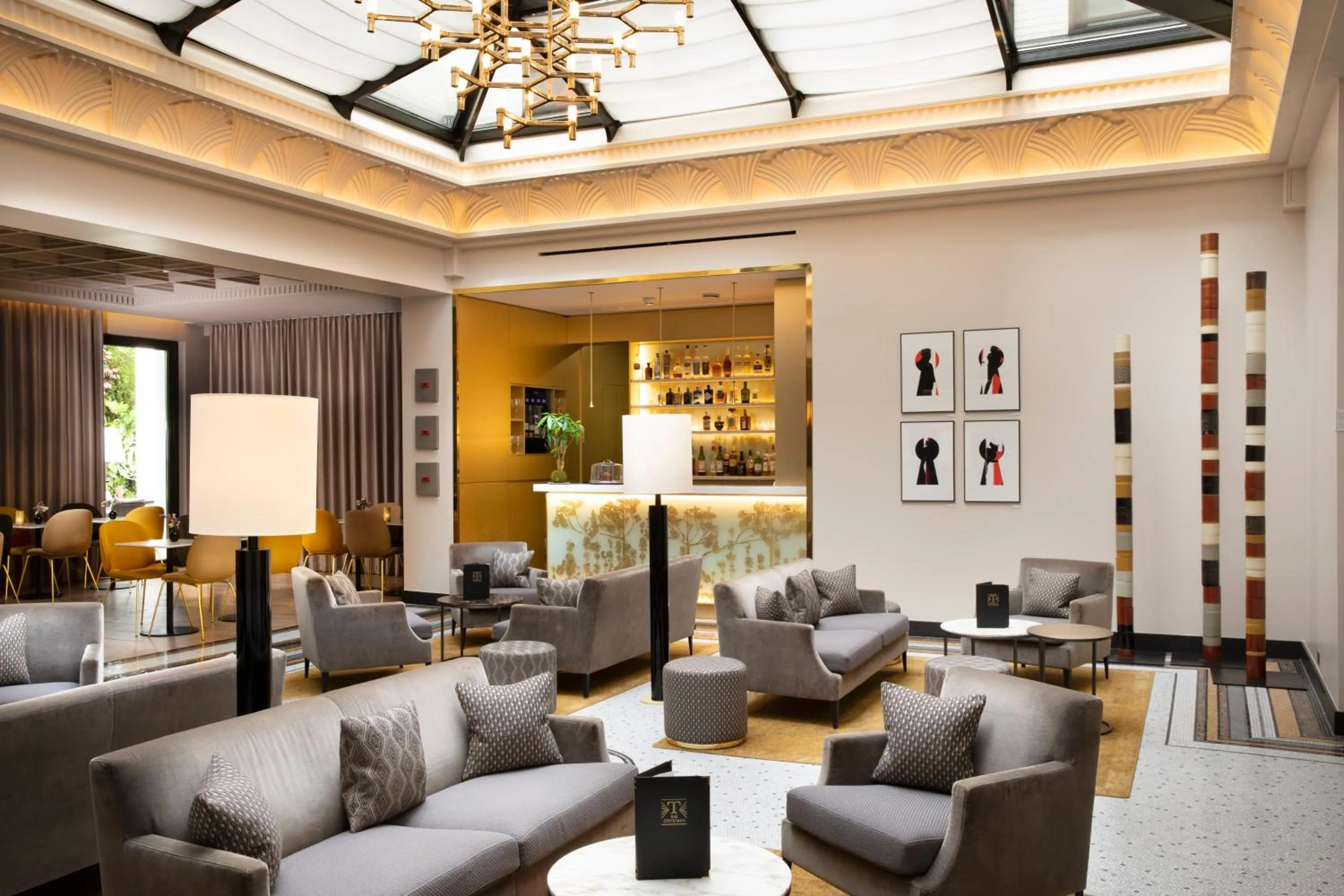 Lounge or bar in Le Tsuba Hotel