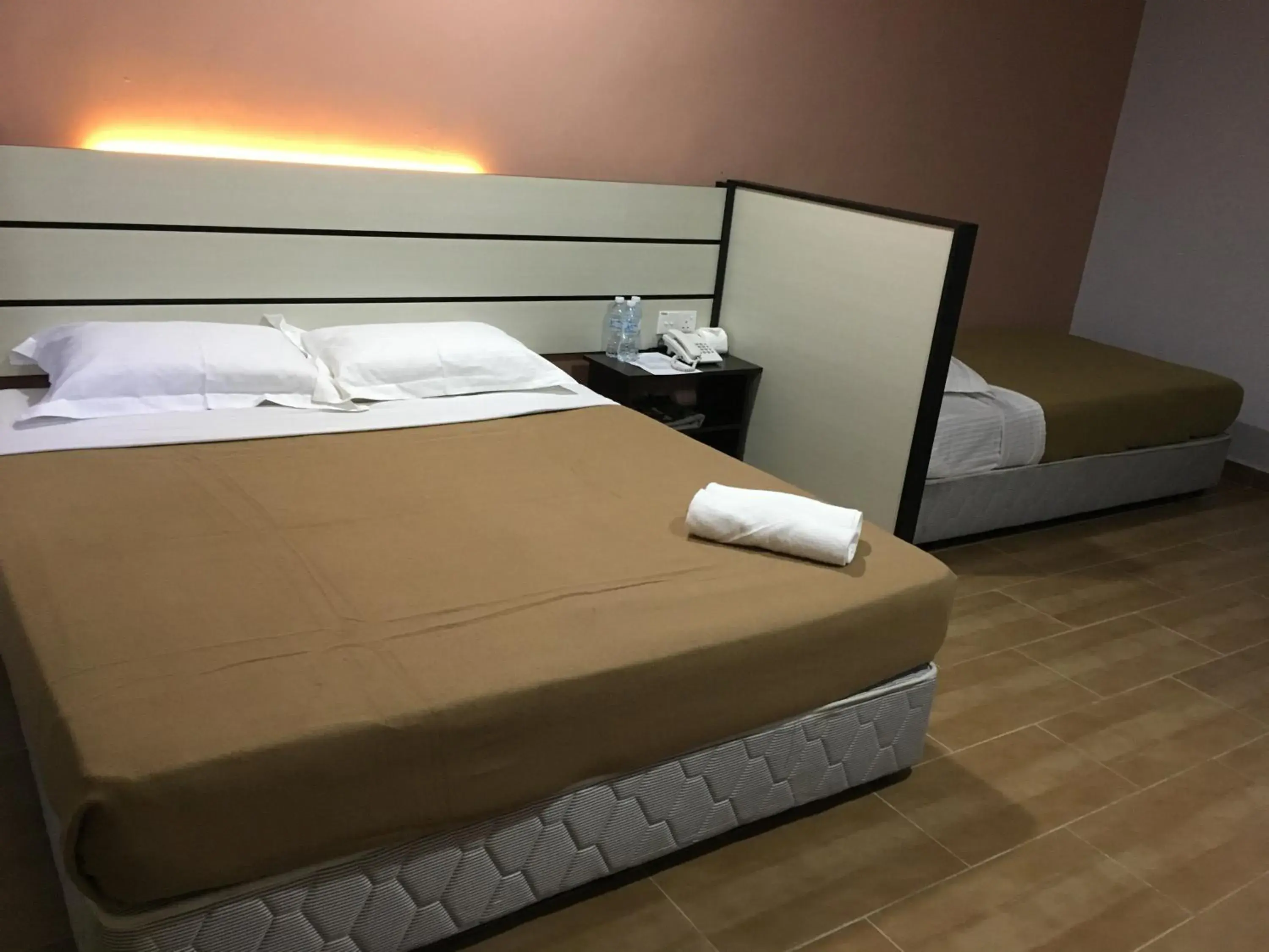 Deluxe Family Room in Grand Business Hotel Deluxe Family Room in Grand Business Hotel