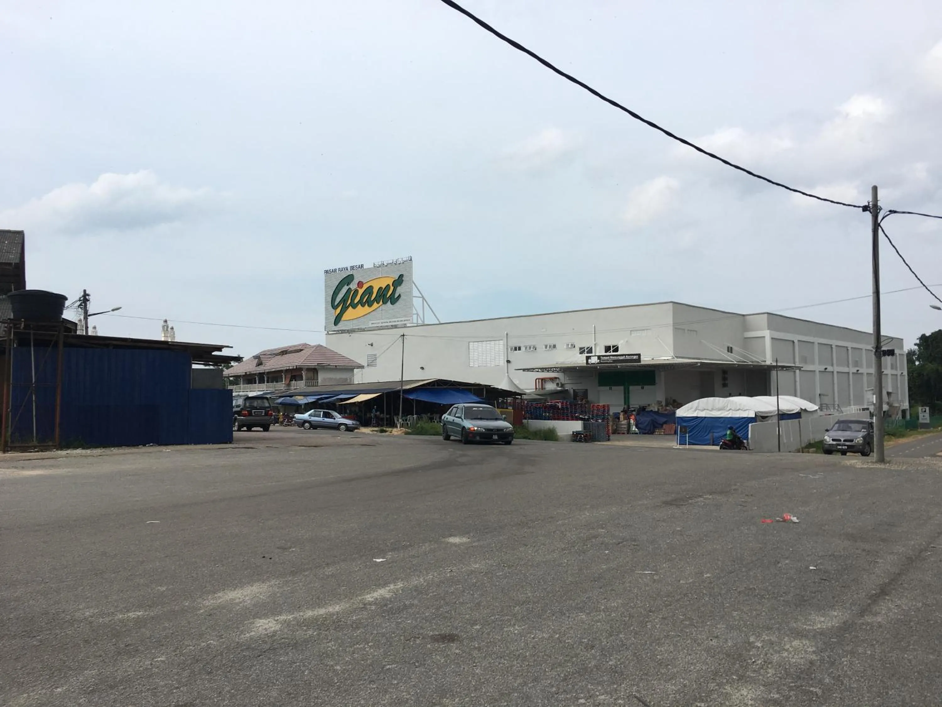 Nearby landmark in Grand Business Hotel