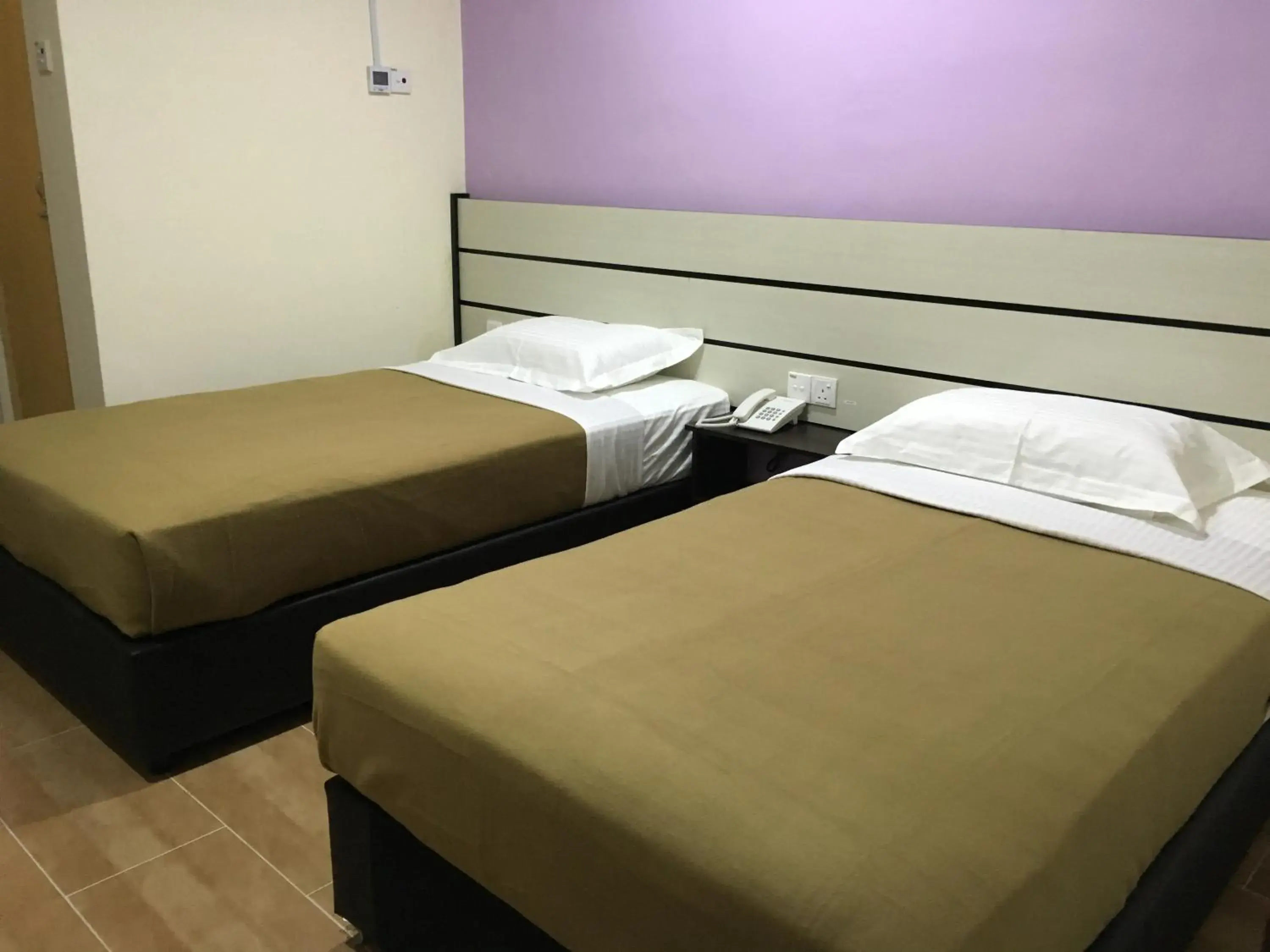 Standard Twin Room in Grand Business Hotel Standard Twin Room in Grand Business Hotel