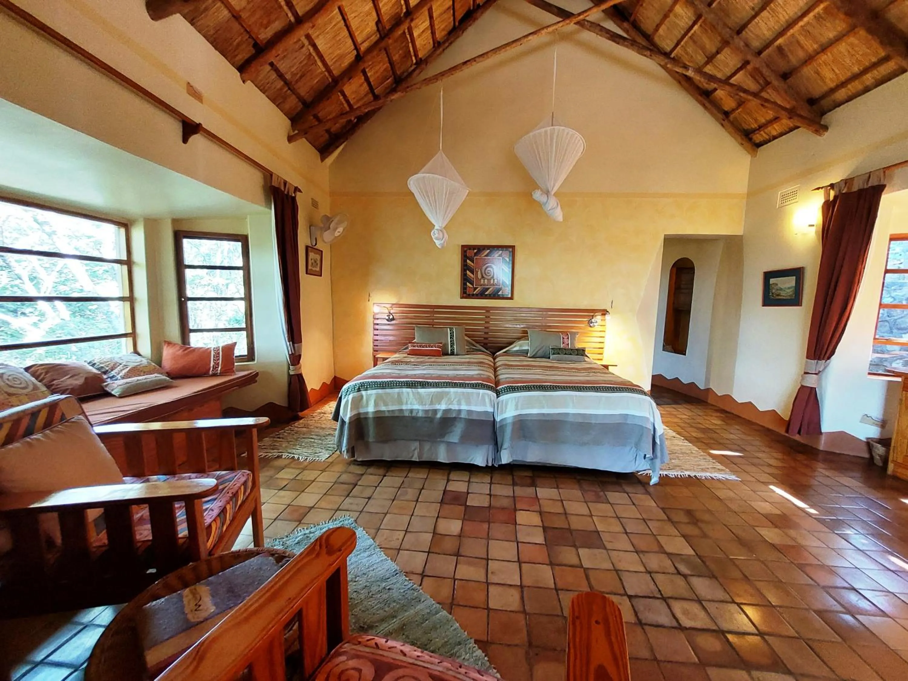 Photo of the whole room, Bed in Musangano Lodge