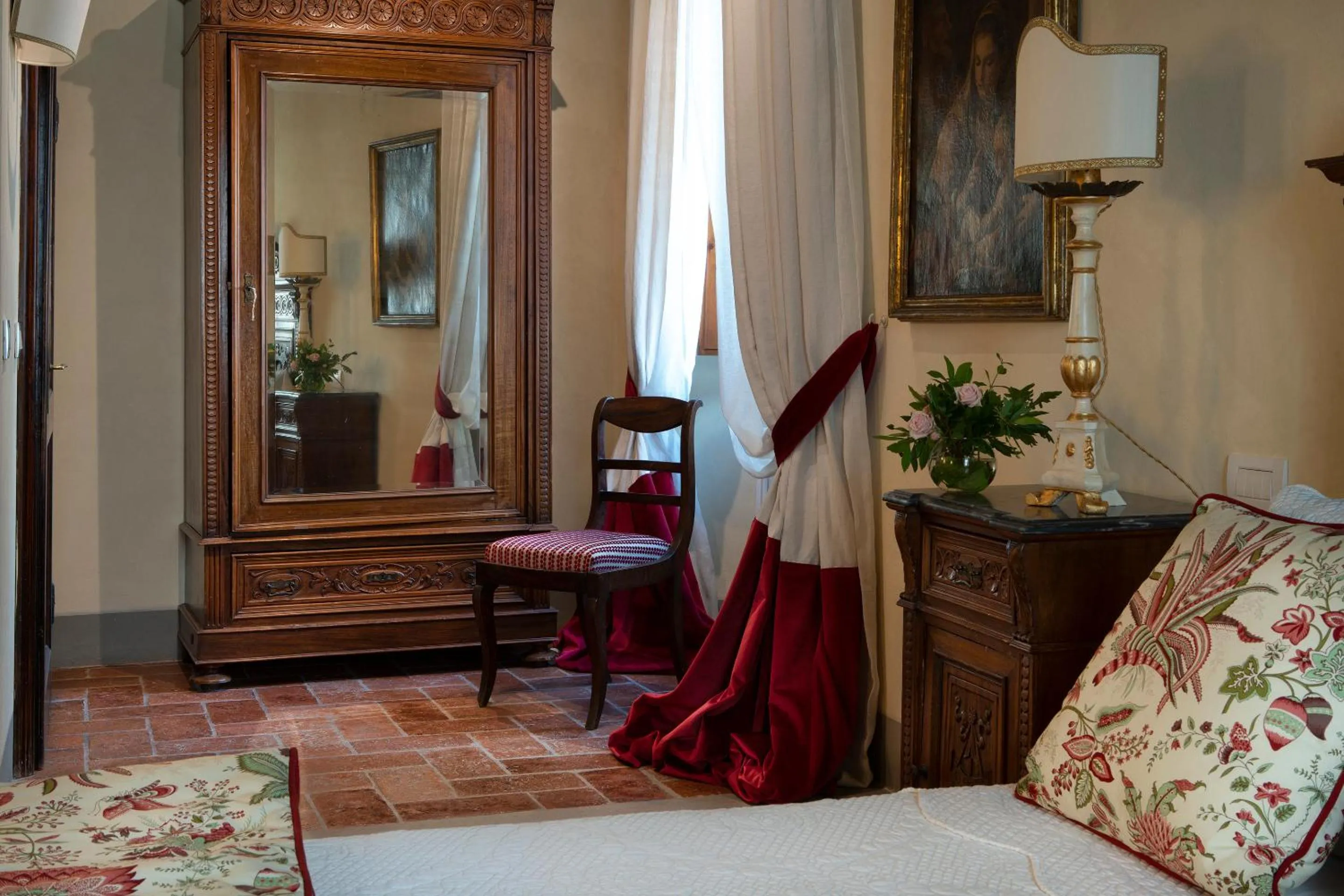 Photo of the whole room, Bed in Palazzo Malaspina B&B