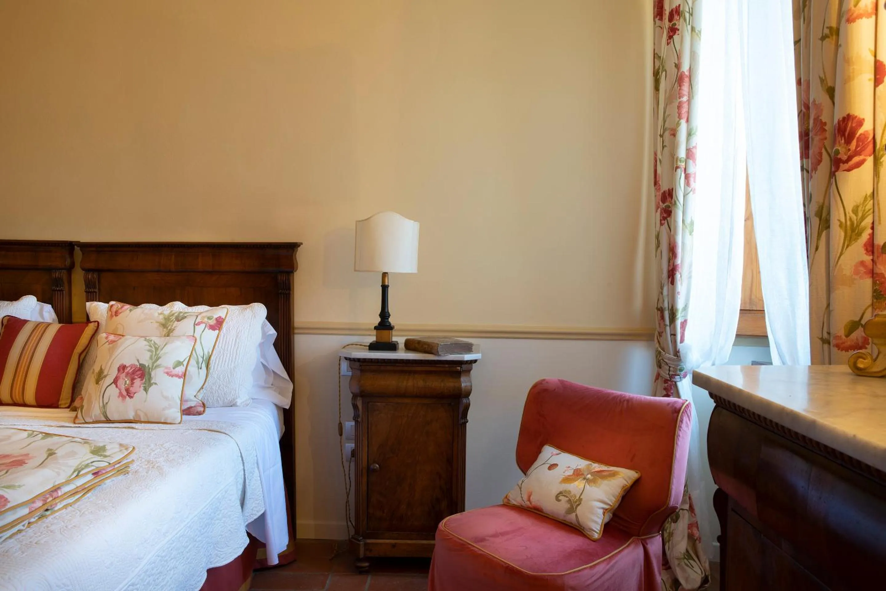 Bed in Palazzo Malaspina B&B