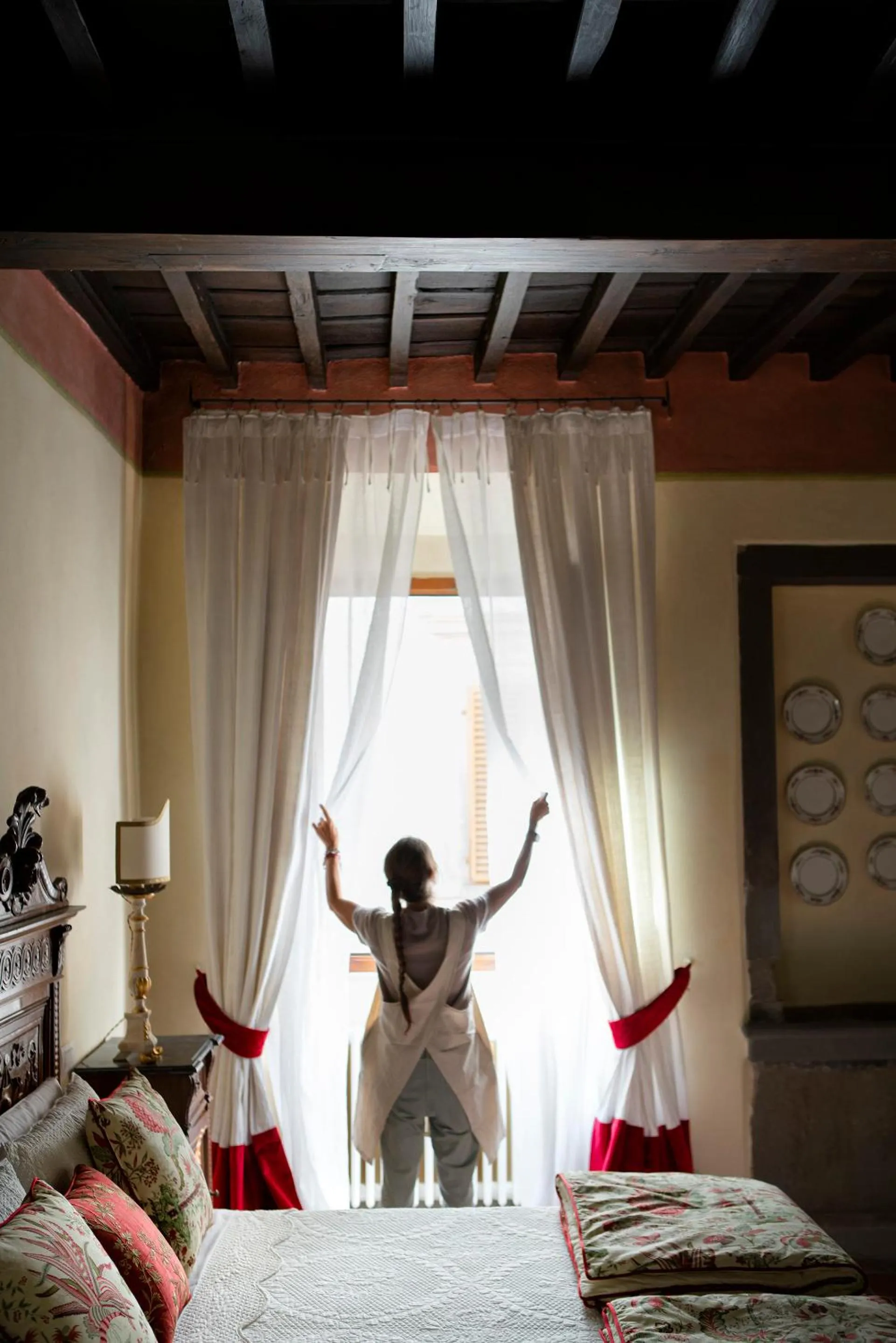 Staff, Bed in Palazzo Malaspina B&B