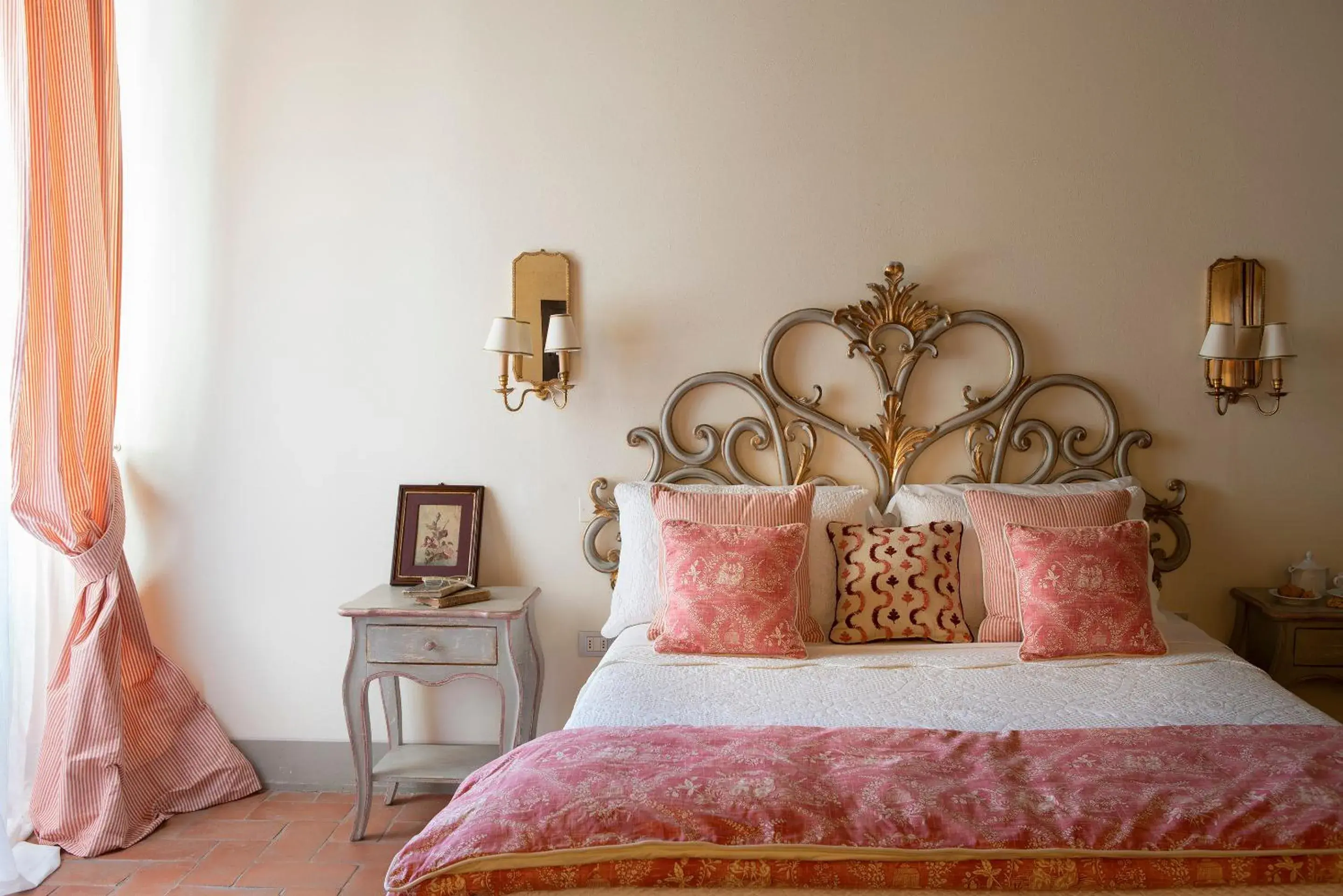 King Room with Spa Bath in Palazzo Malaspina B&B King Room with Spa Bath in Palazzo Malaspina B&B