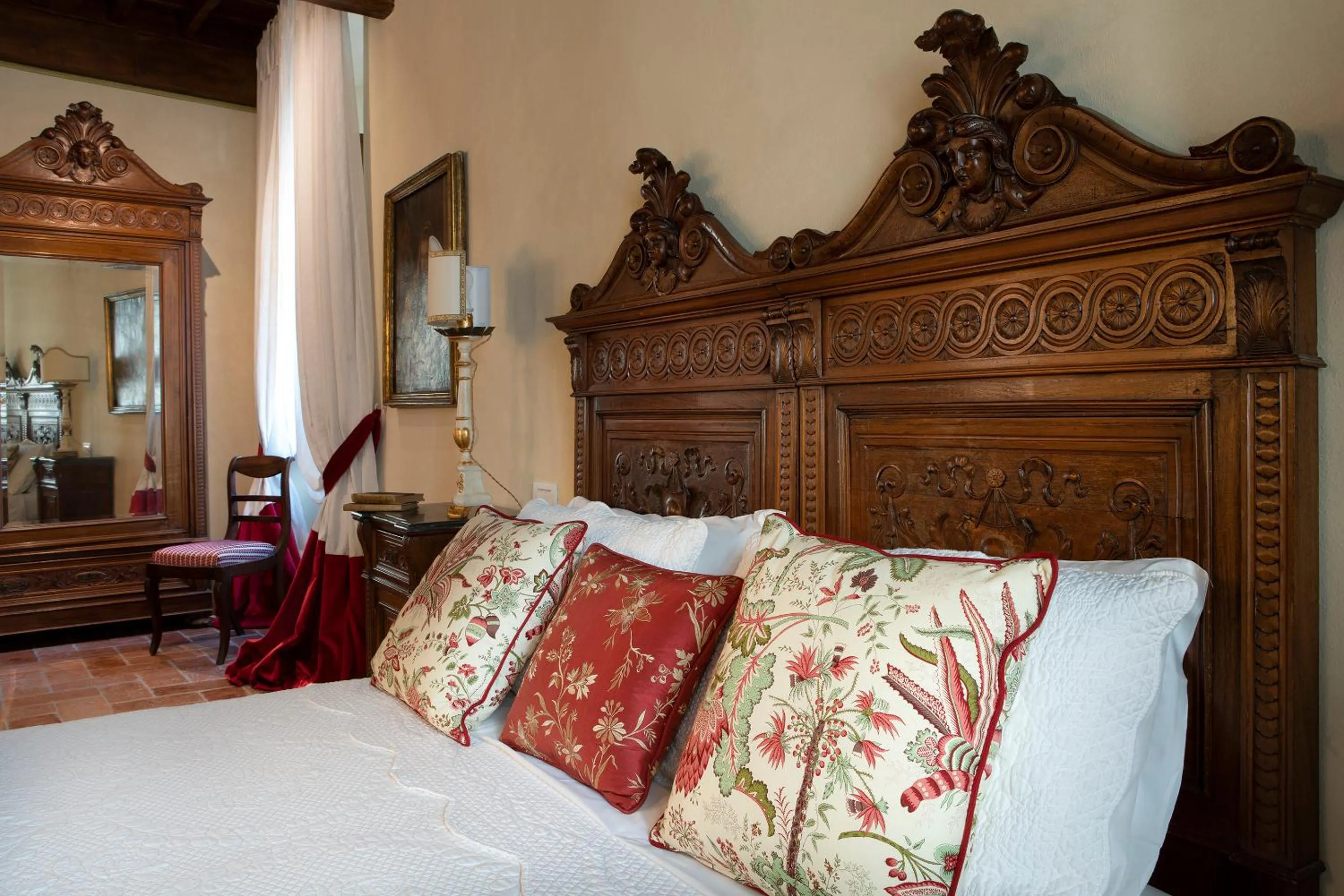 Photo of the whole room, Bed in Palazzo Malaspina B&B