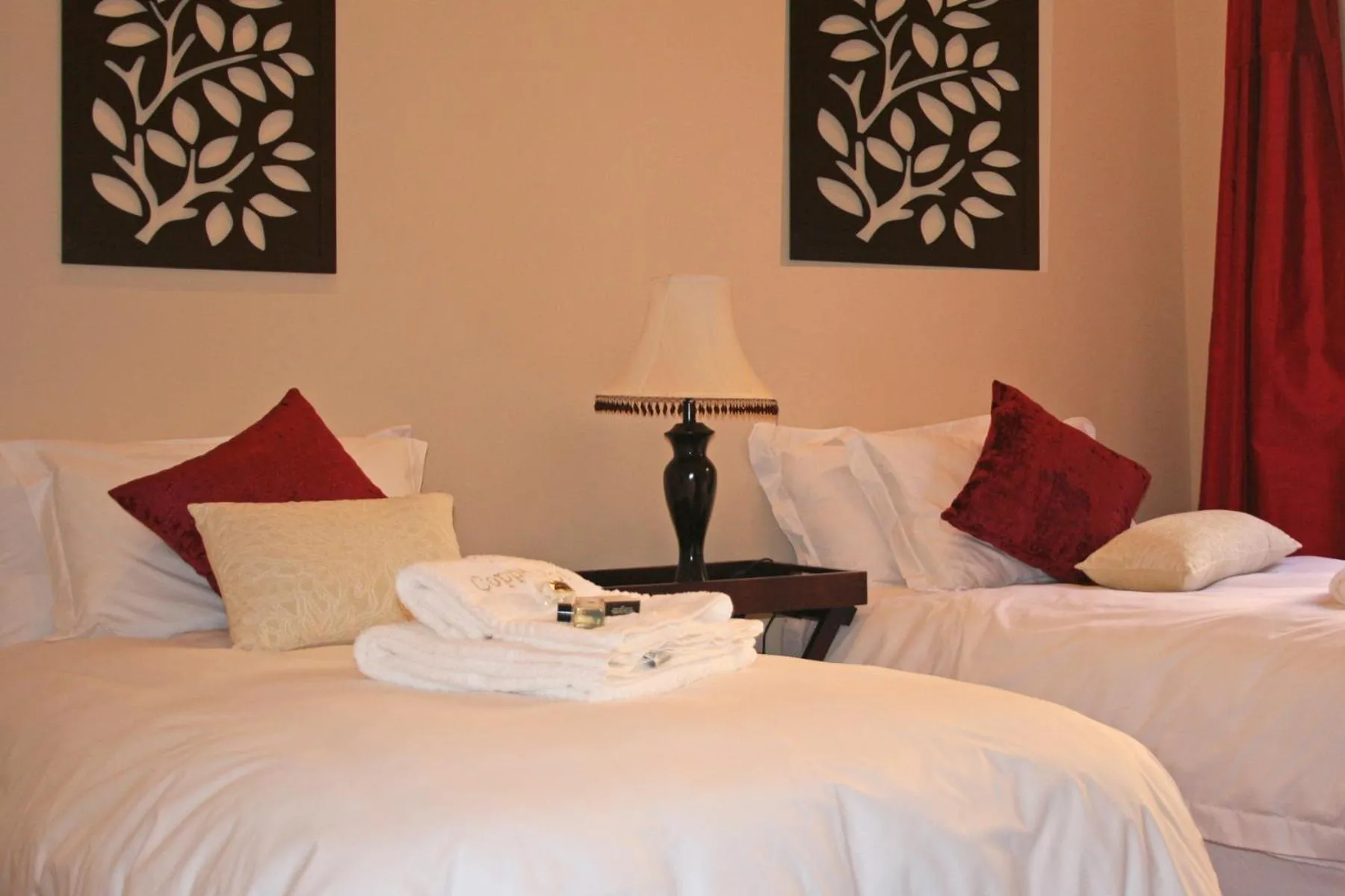 Deluxe King Room in Copperpot Guesthouse