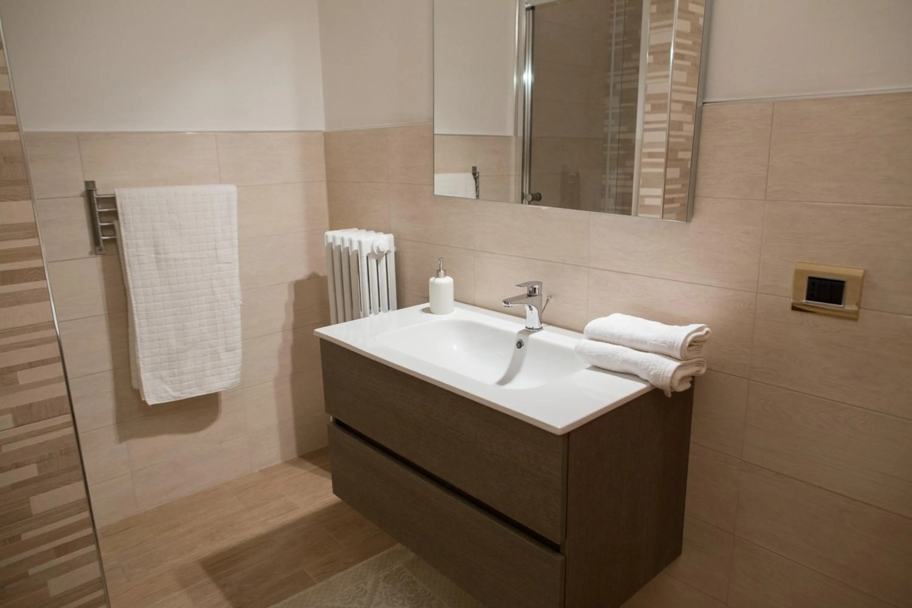 Bathroom in Hibiscus