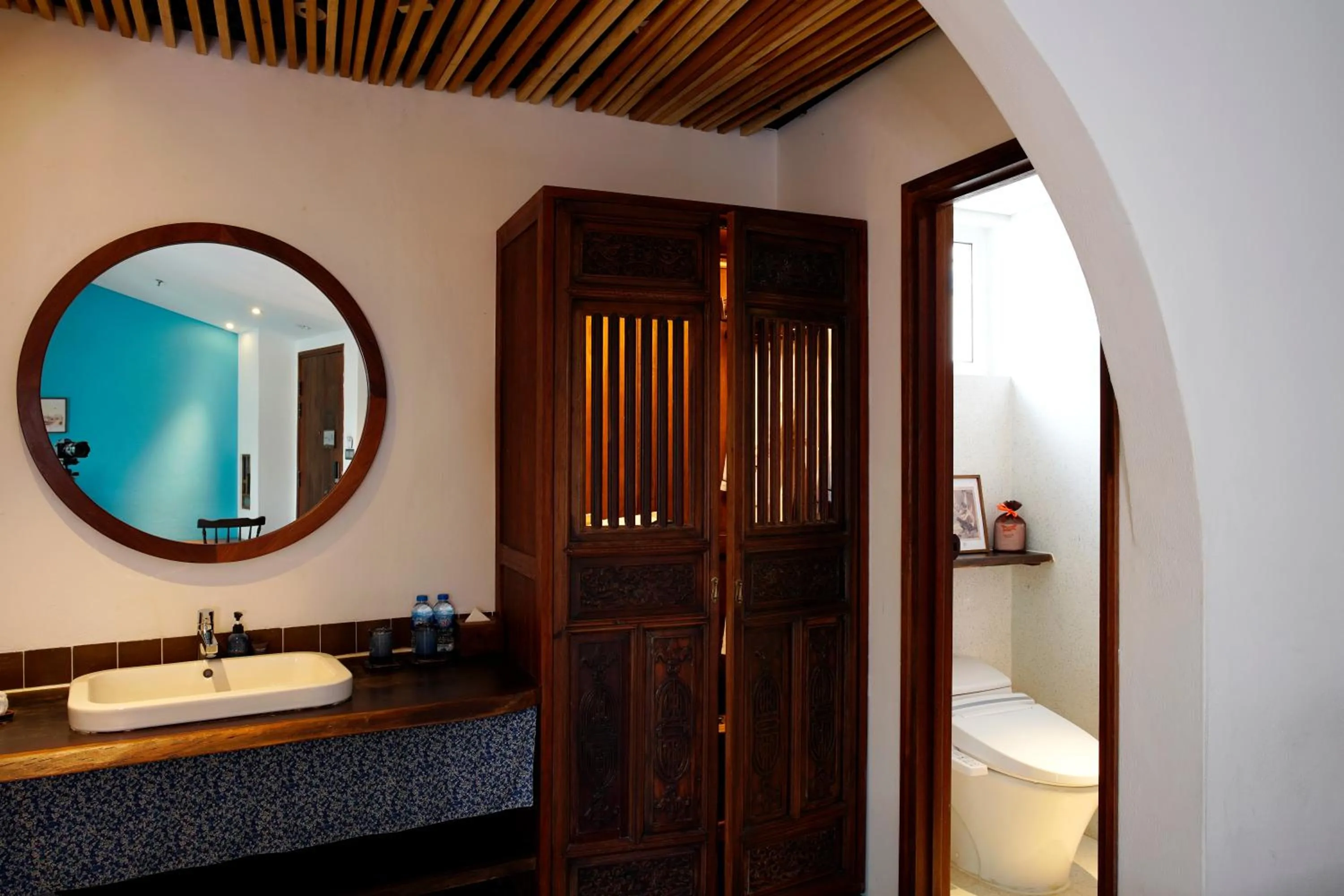 Toilet in The Myst Dong Khoi