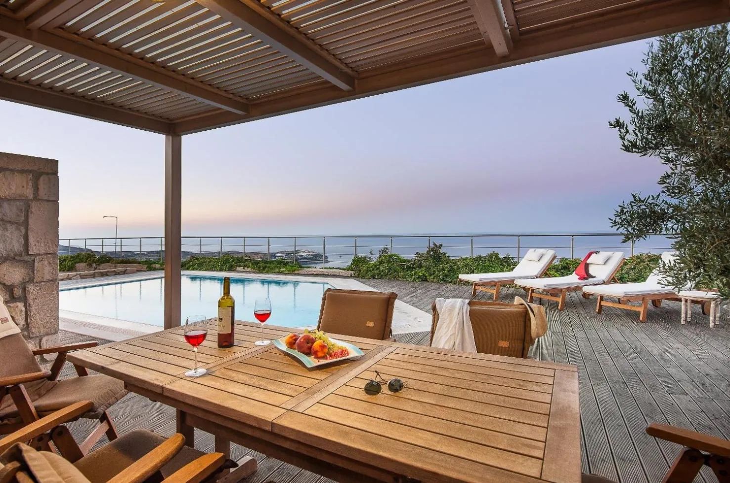 Dining area in Luxury Villa Hara with private pool