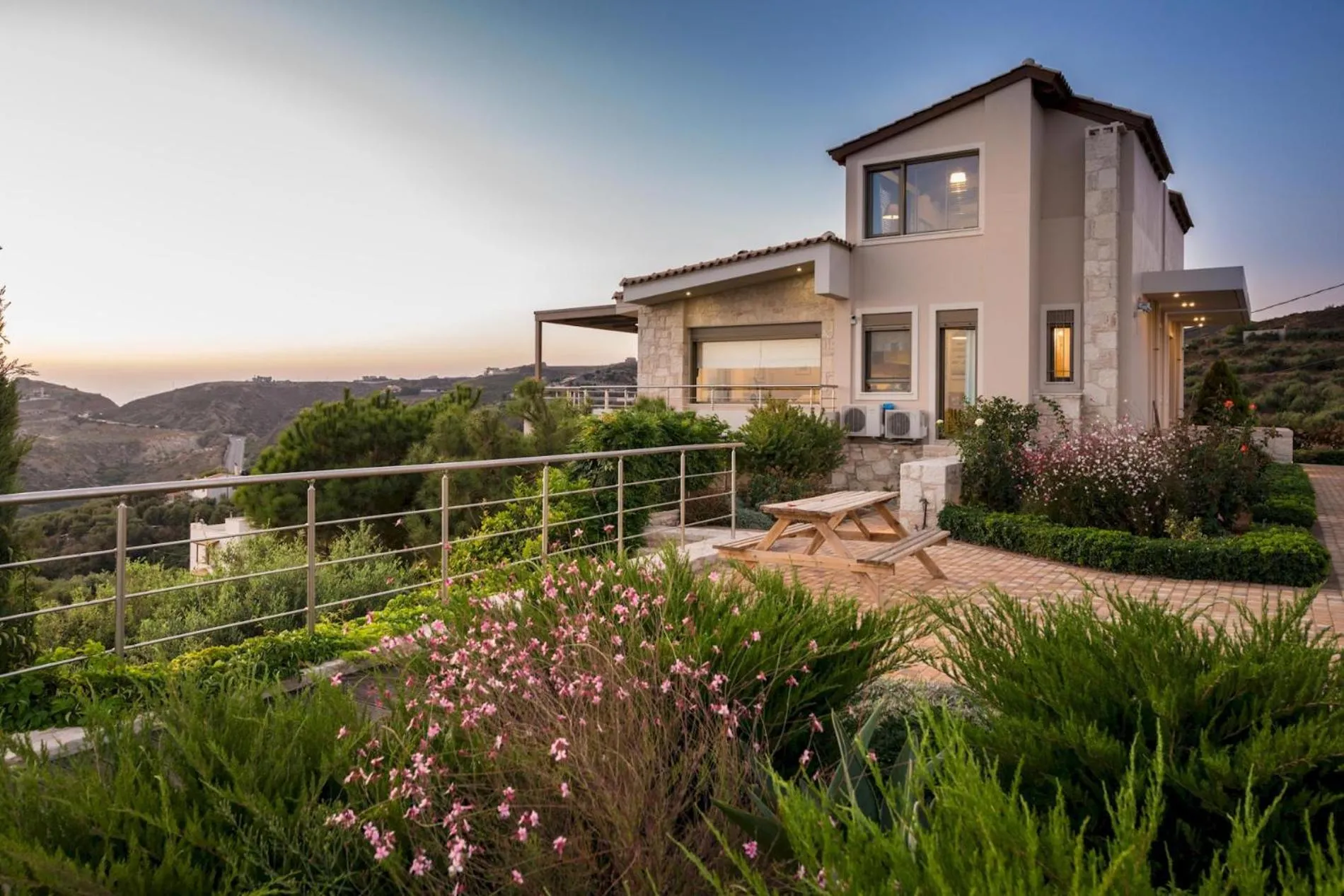 Garden in Luxury Villa Hara with private pool