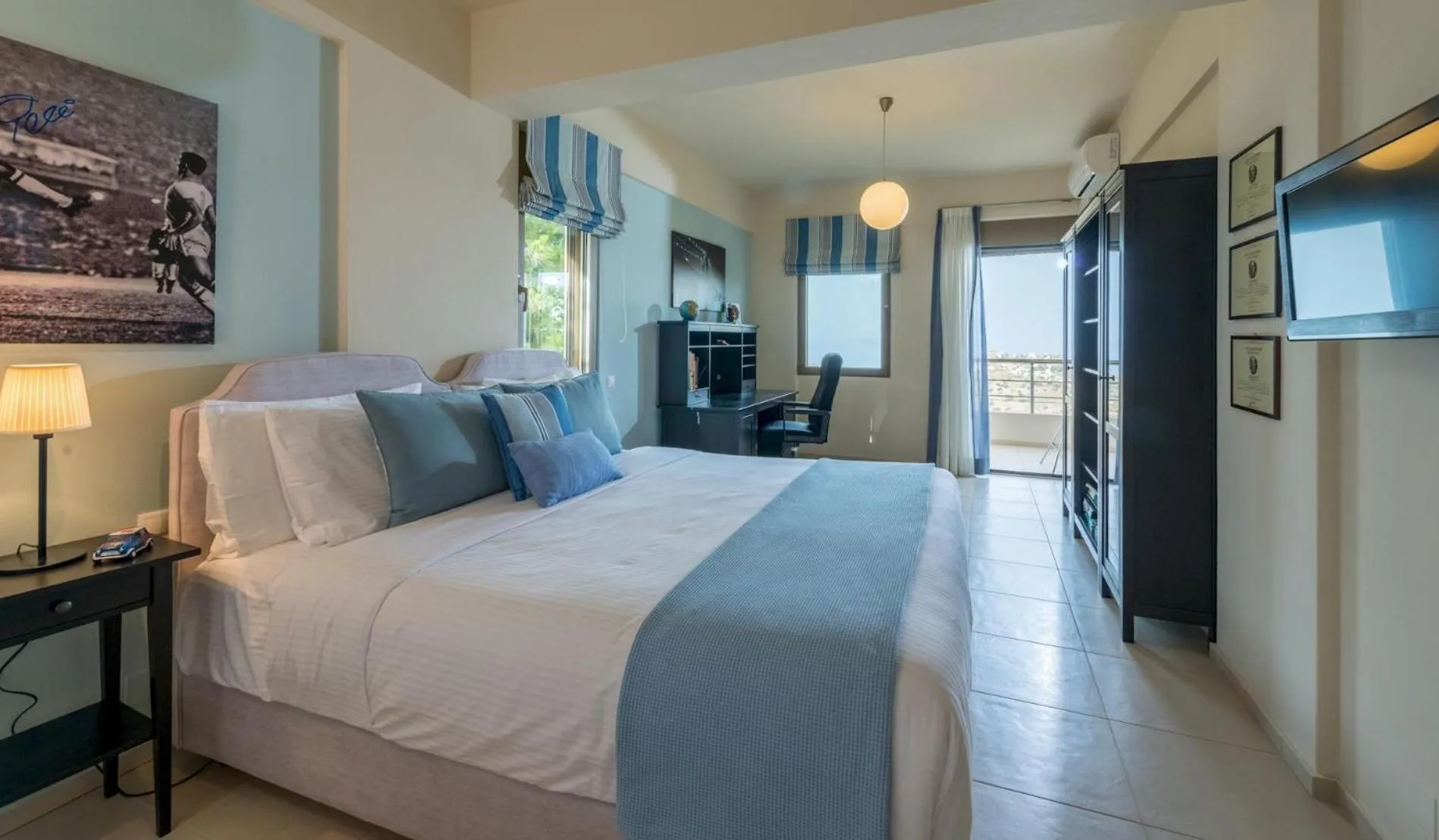 Bed in Luxury Villa Hara with private pool