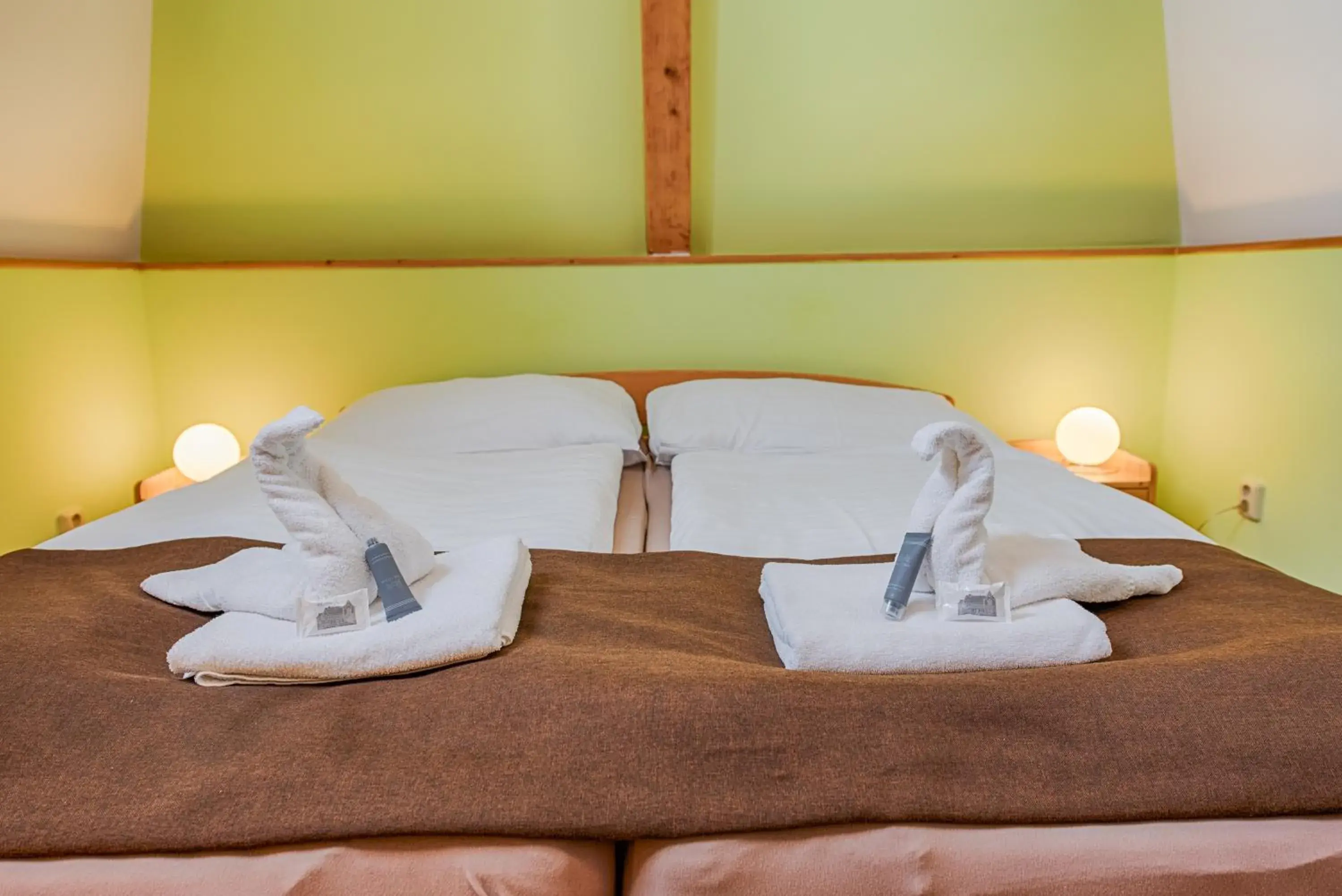Quadruple Room with Private Bathroom in Penzion Vila Machů Quadruple Room with Private Bathroom in Penzion Vila Machů