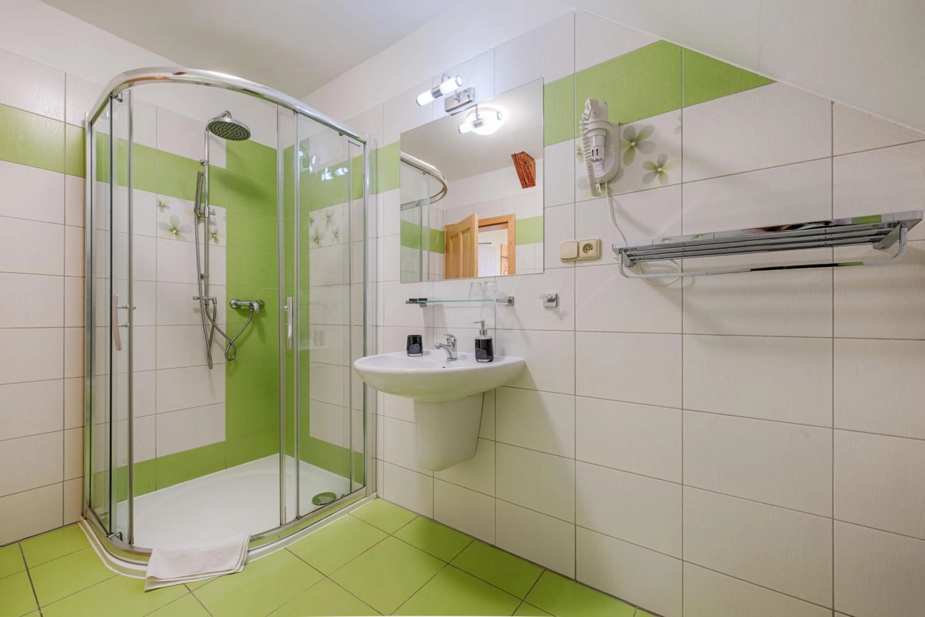 Shower in Penzion Vila Machů
