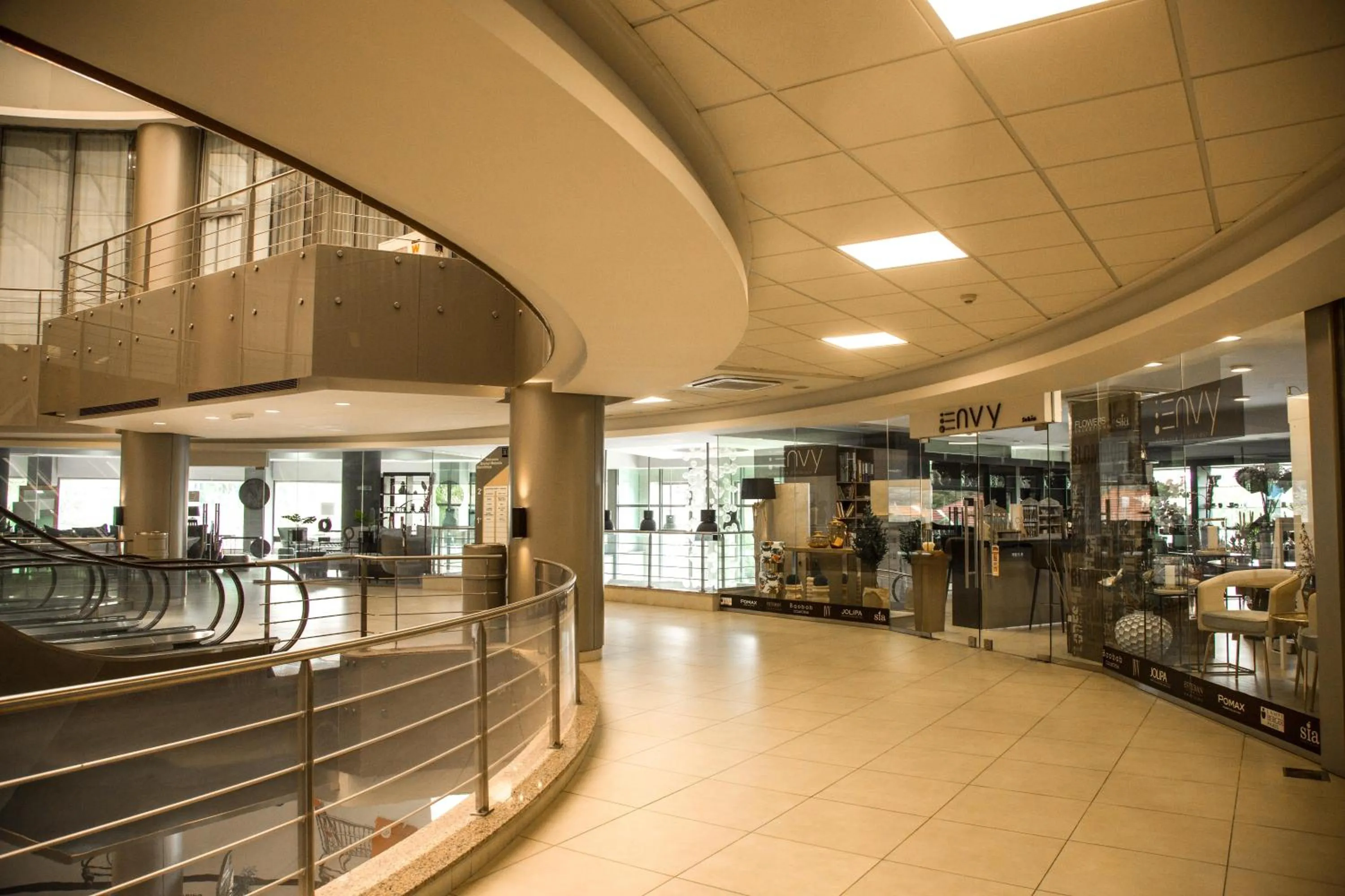 On-site shops in Kin Plaza Arjaan by Rotana