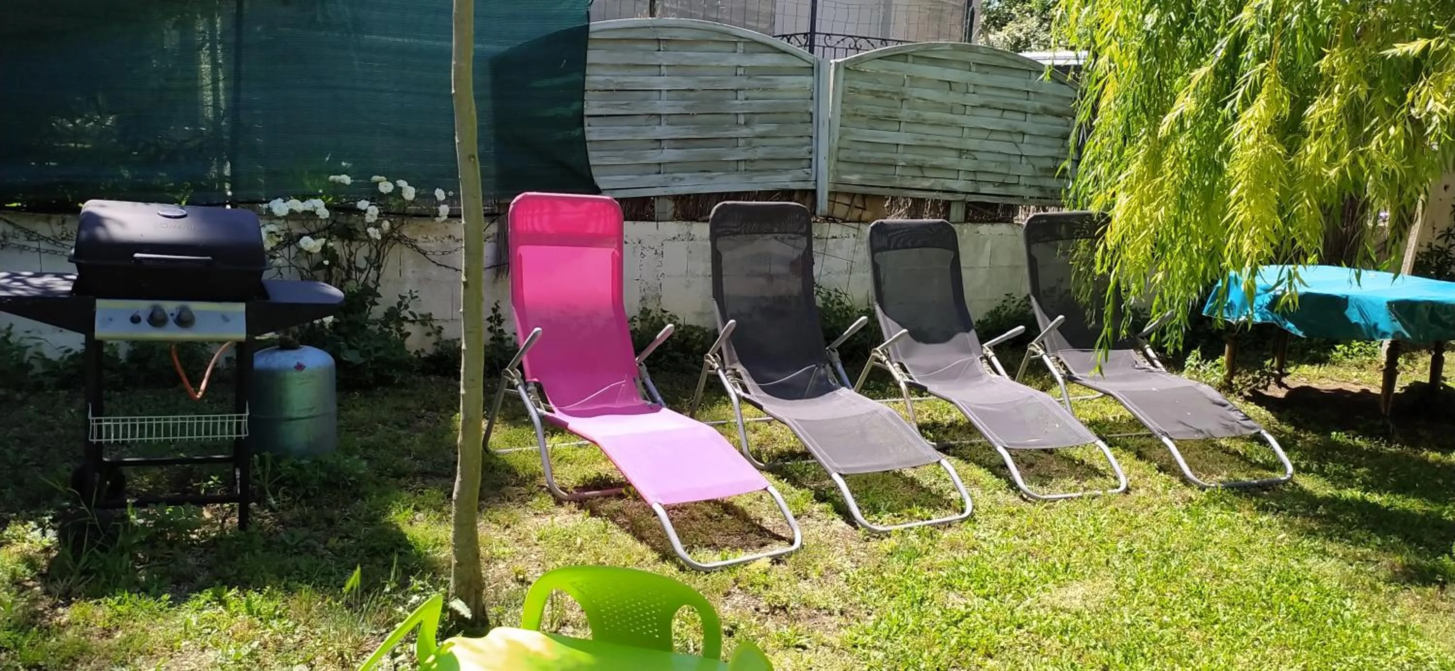 Garden in Abrivado Aimargues en petite camargue, parking intérieur, wifi, jardin
