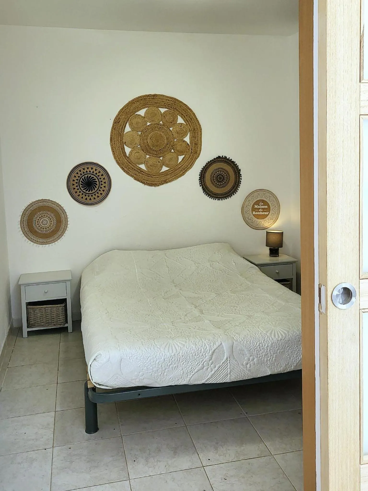 Bed in Abrivado Aimargues en petite camargue, parking intérieur, wifi, jardin
