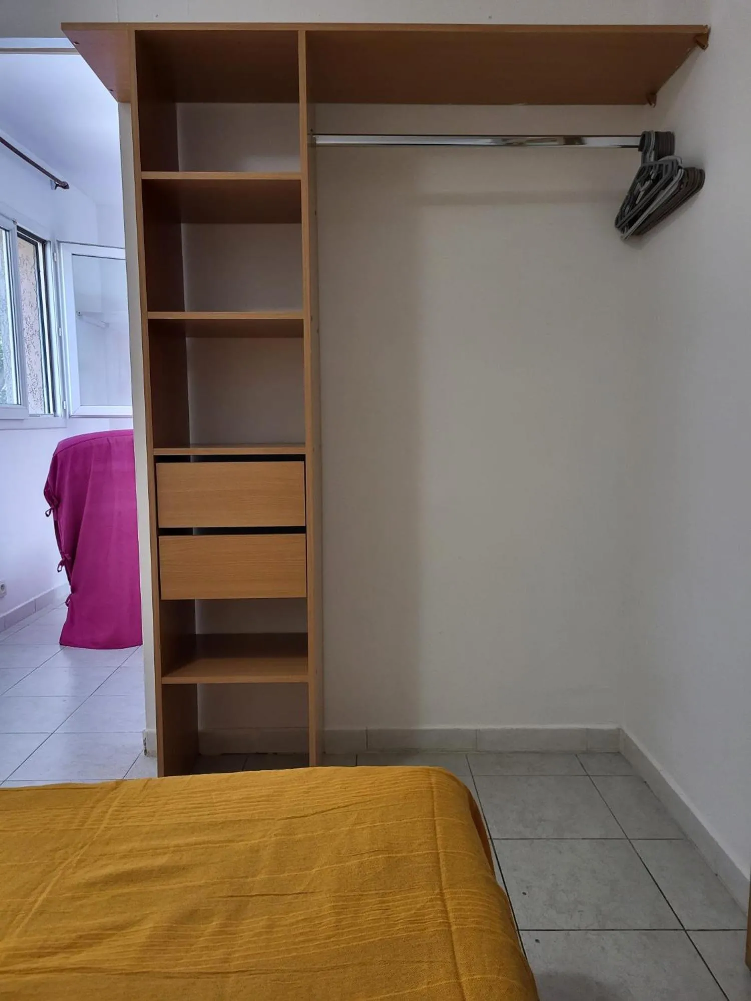Bedroom, Bed in Abrivado Aimargues en petite camargue, parking intérieur, wifi, jardin