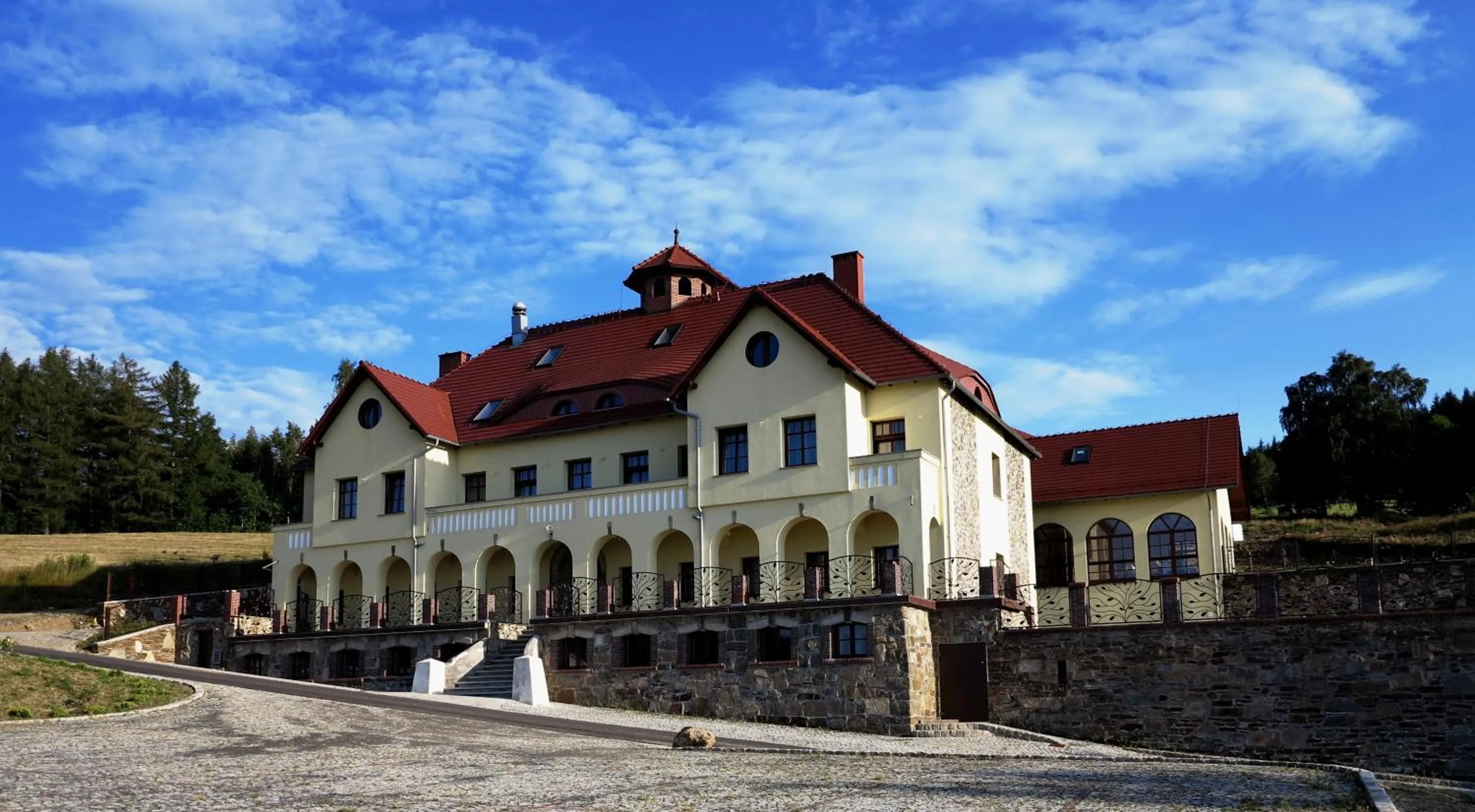 Restaurant/places to eat in Leśny Kurort w Gierczynie