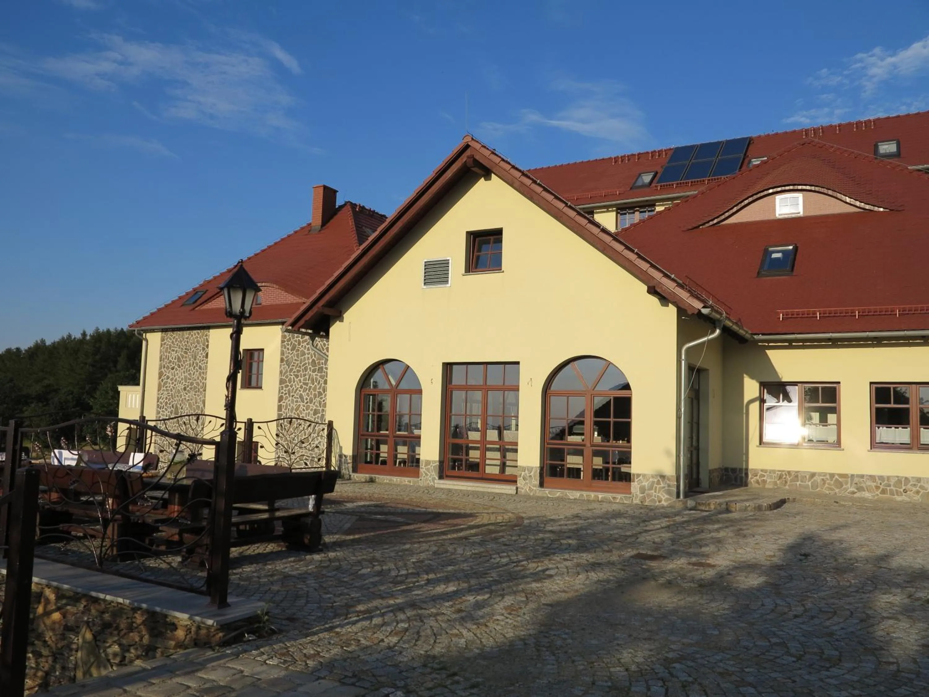 Property building in Leśny Kurort w Gierczynie