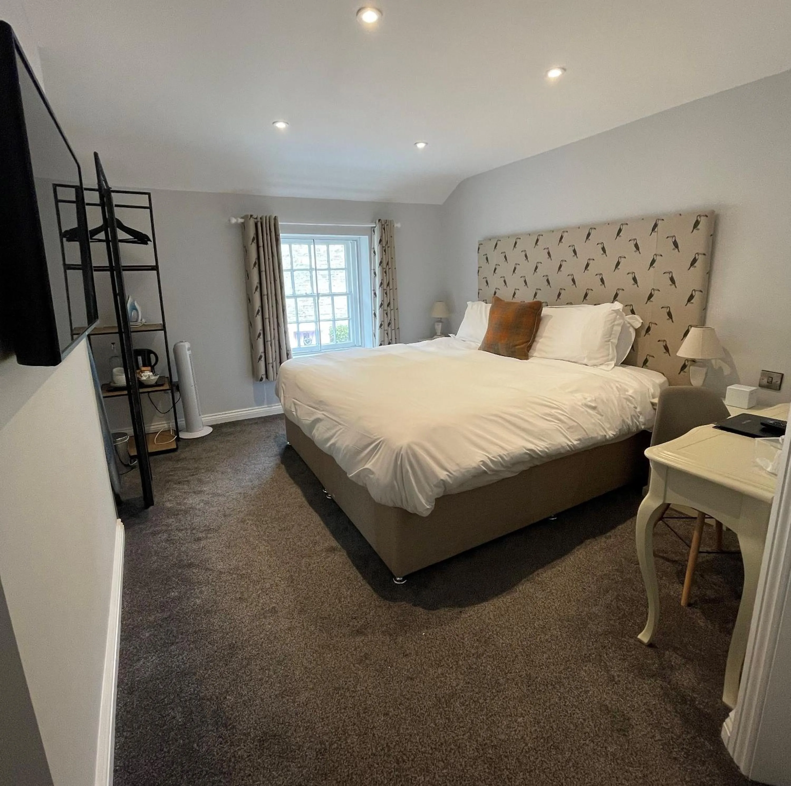 Standard Twin Room in 3 Millstones Inn