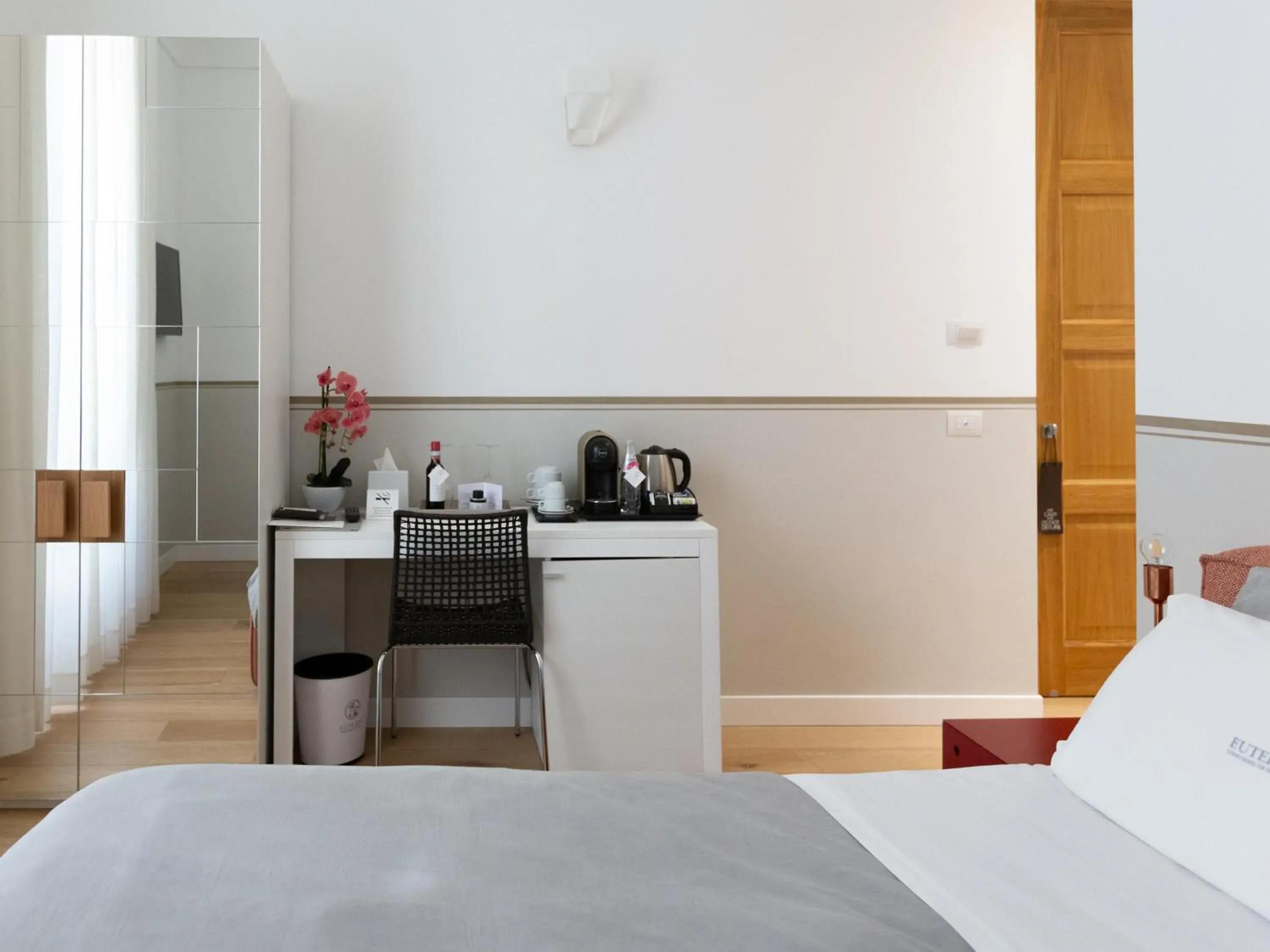 Large Double Room in Euterpe LHT Large Double Room in Euterpe LHT