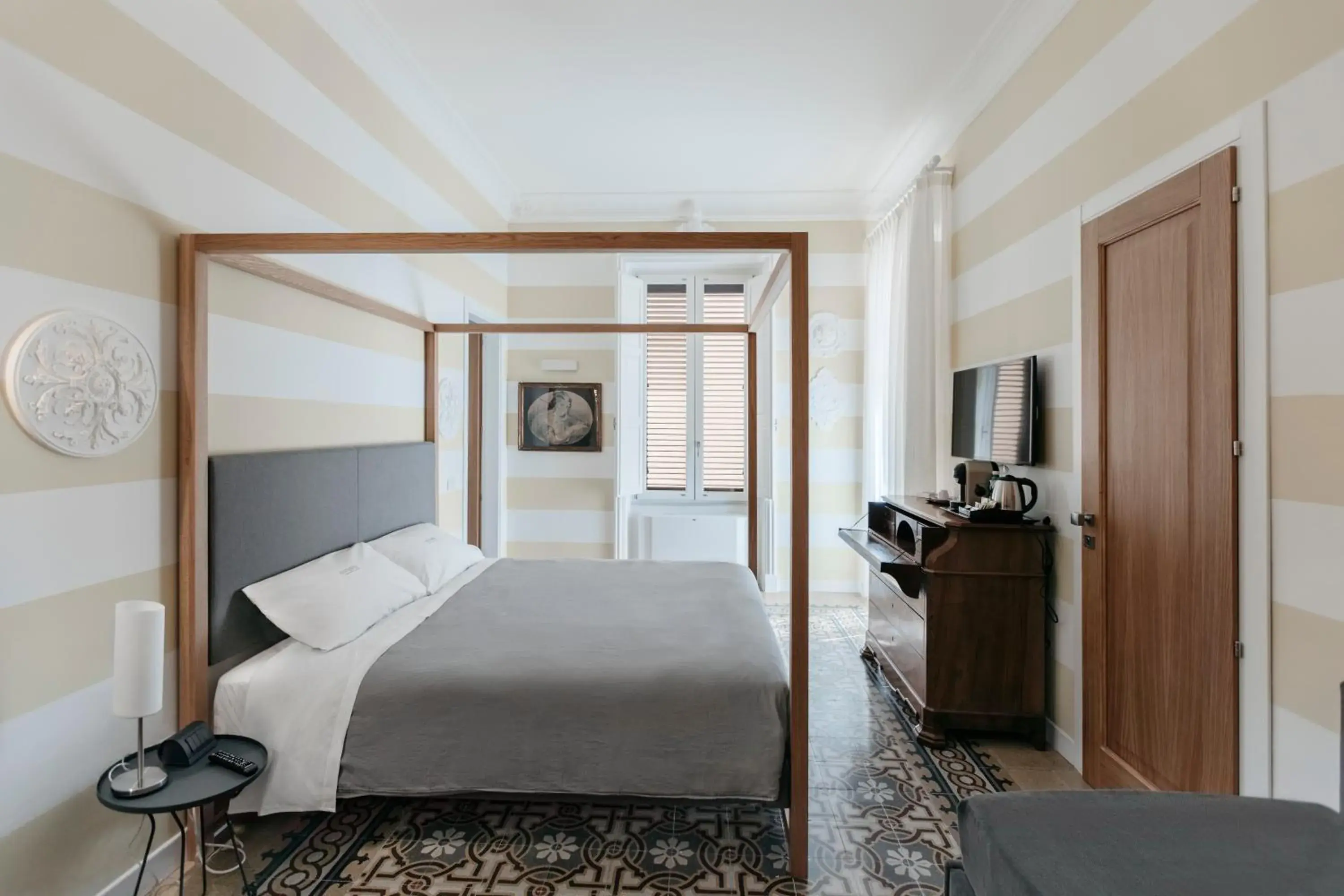 Superior Suite in Euterpe LHT Superior Suite in Euterpe LHT