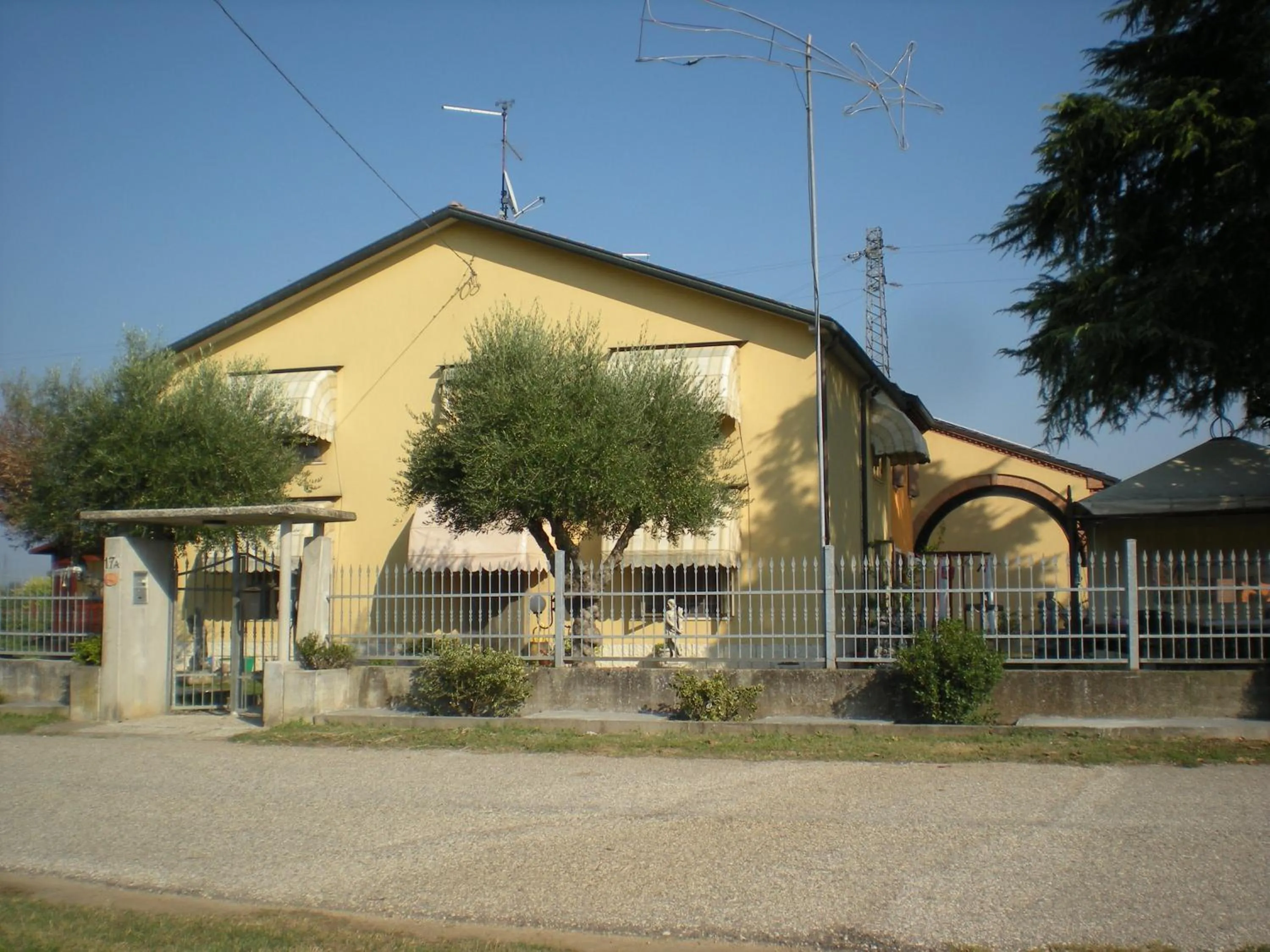Property building in Camere Solidea