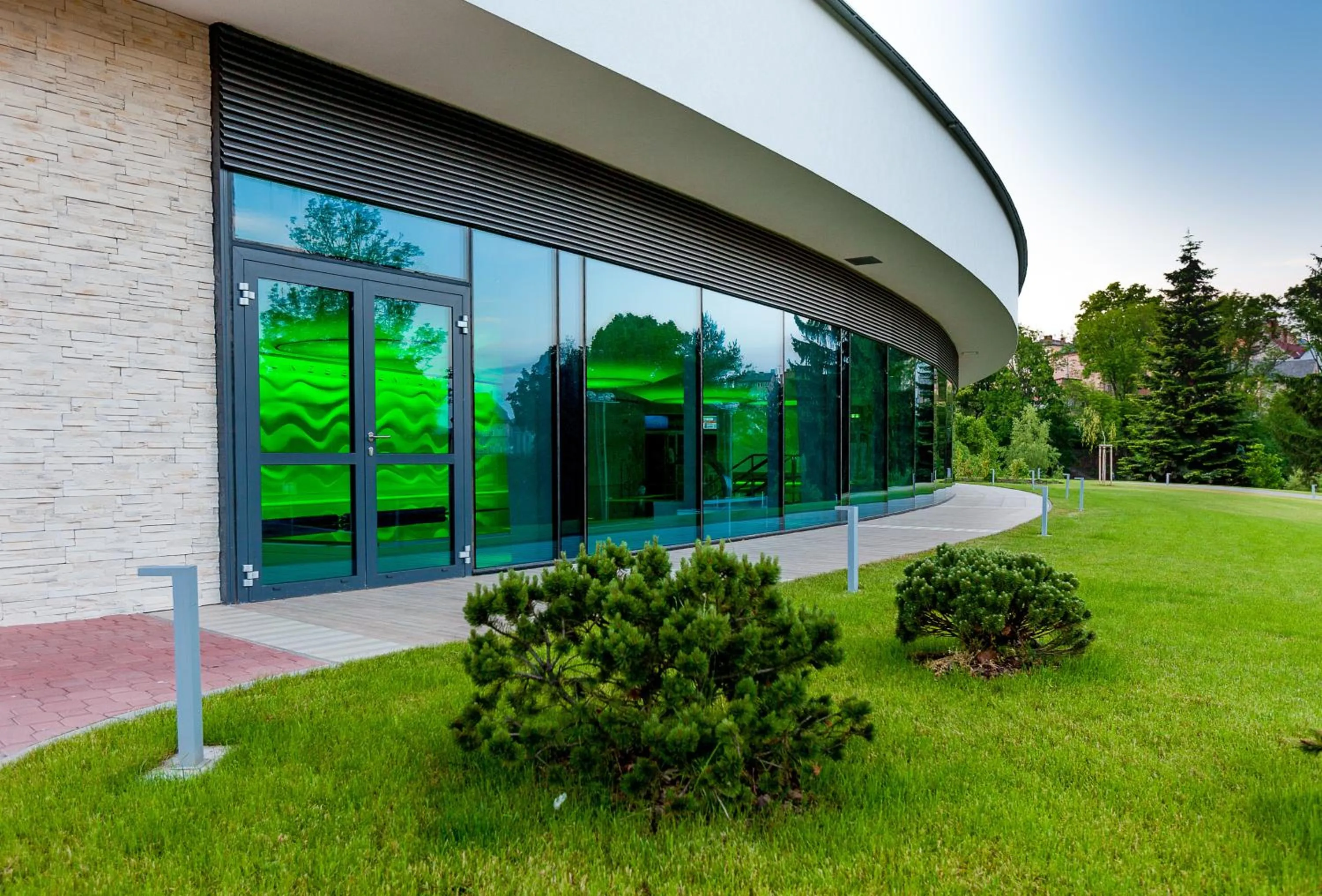 Swimming pool in Manor House