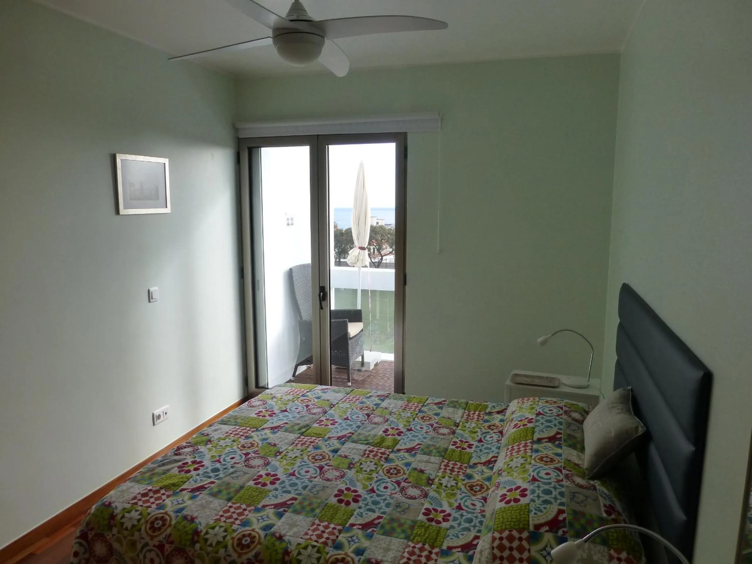 Bedroom, Bed in Shearwaternest 2 Apartment