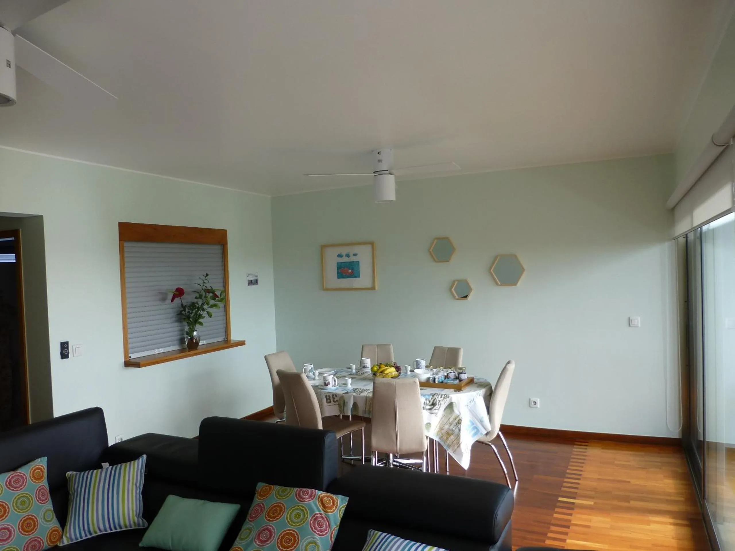 Living room in Shearwaternest 2 Apartment